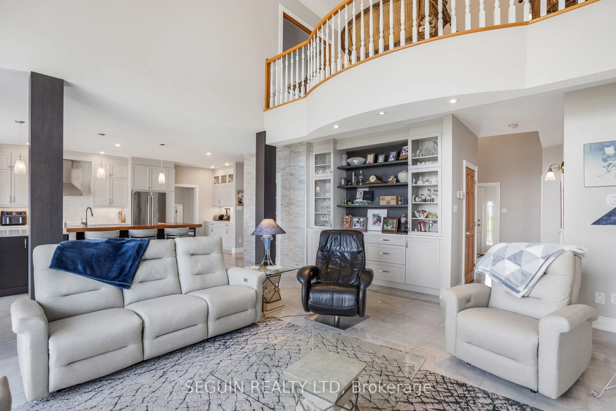 3519 Front Road
