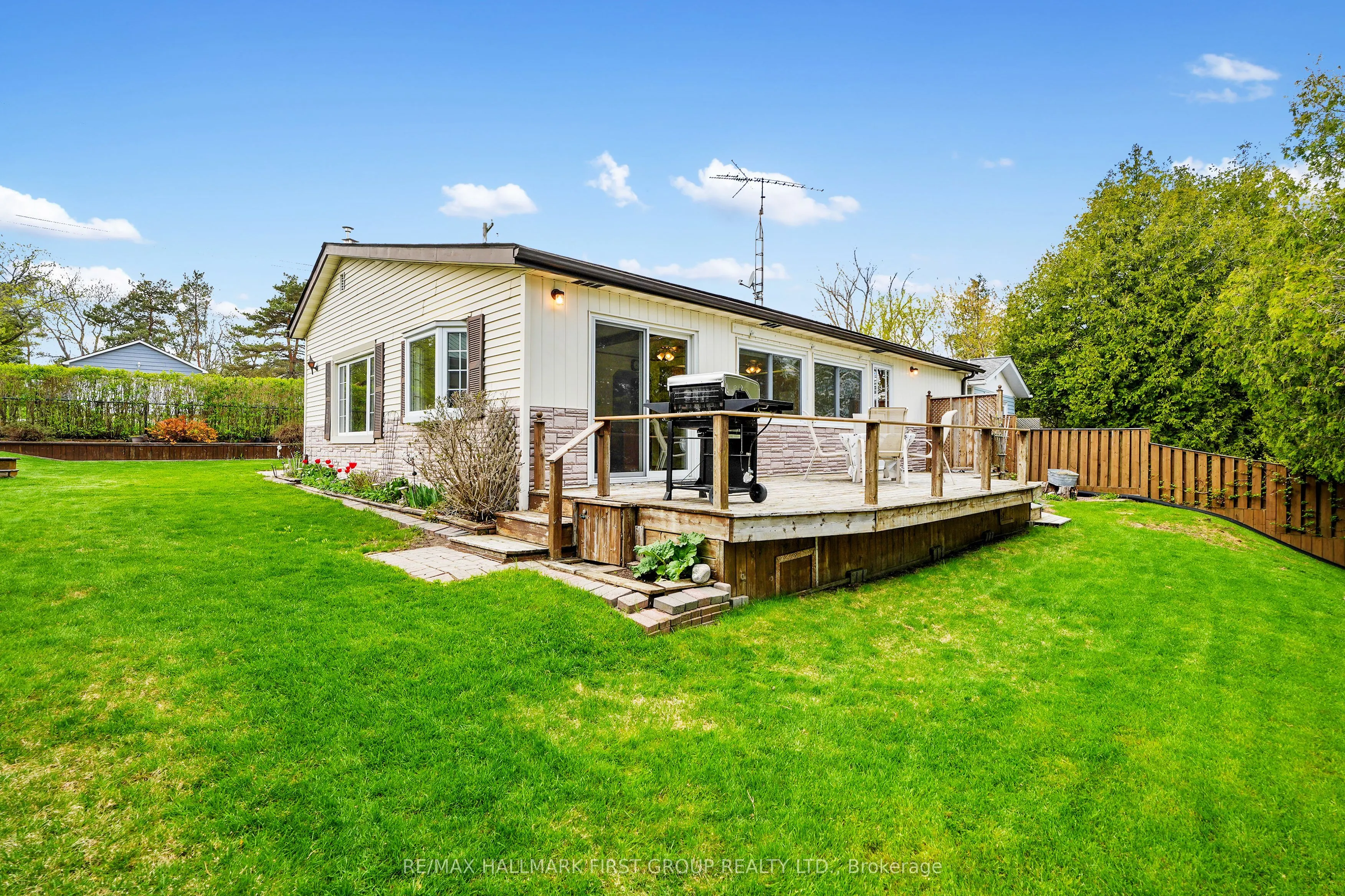 183 Lake Road