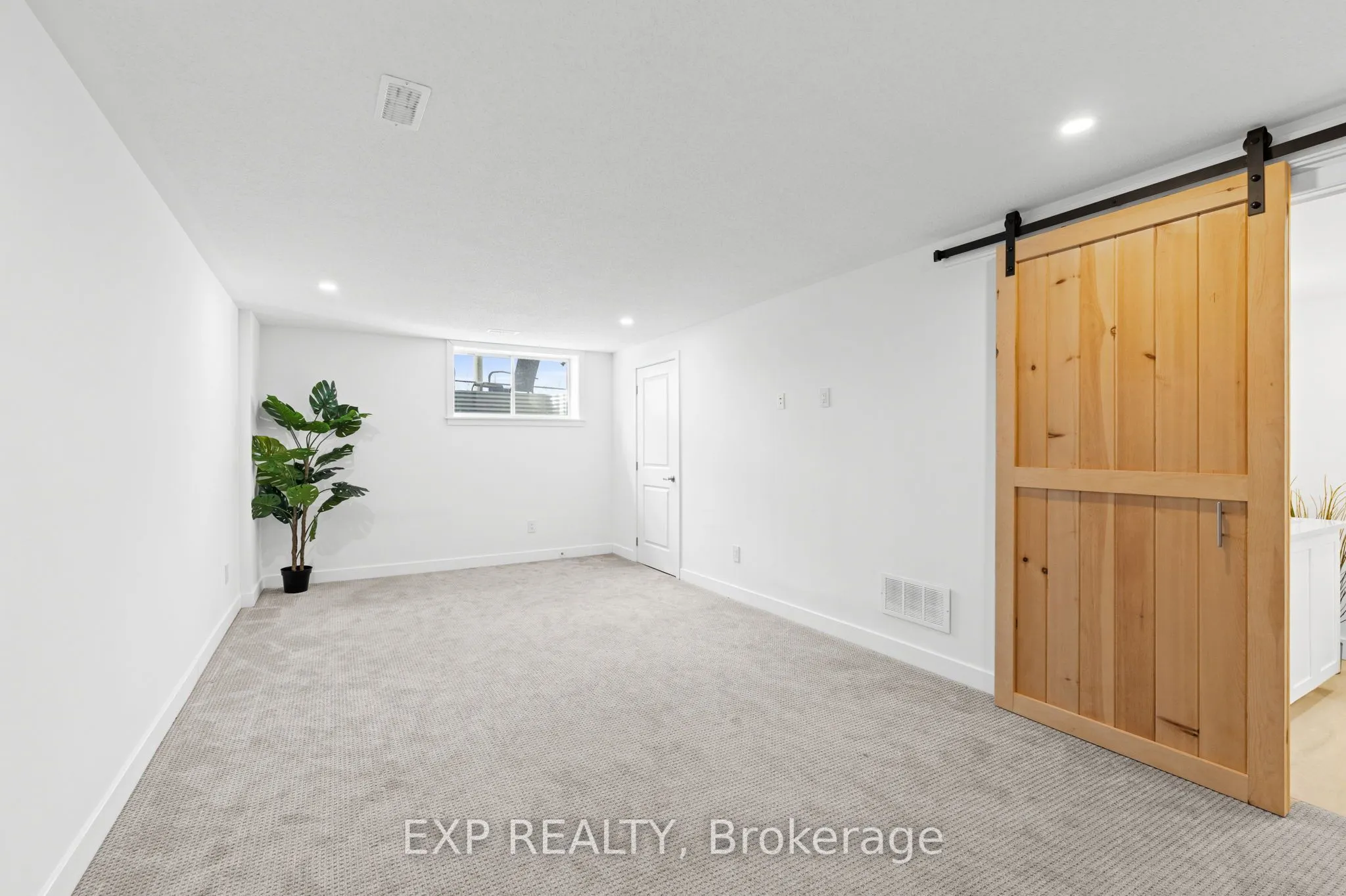 653 Putney Crescent