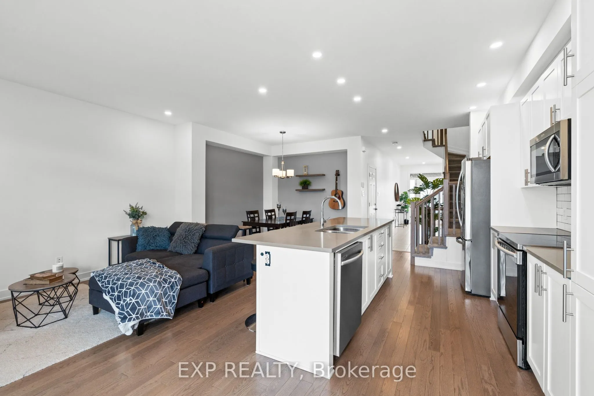 653 Putney Crescent