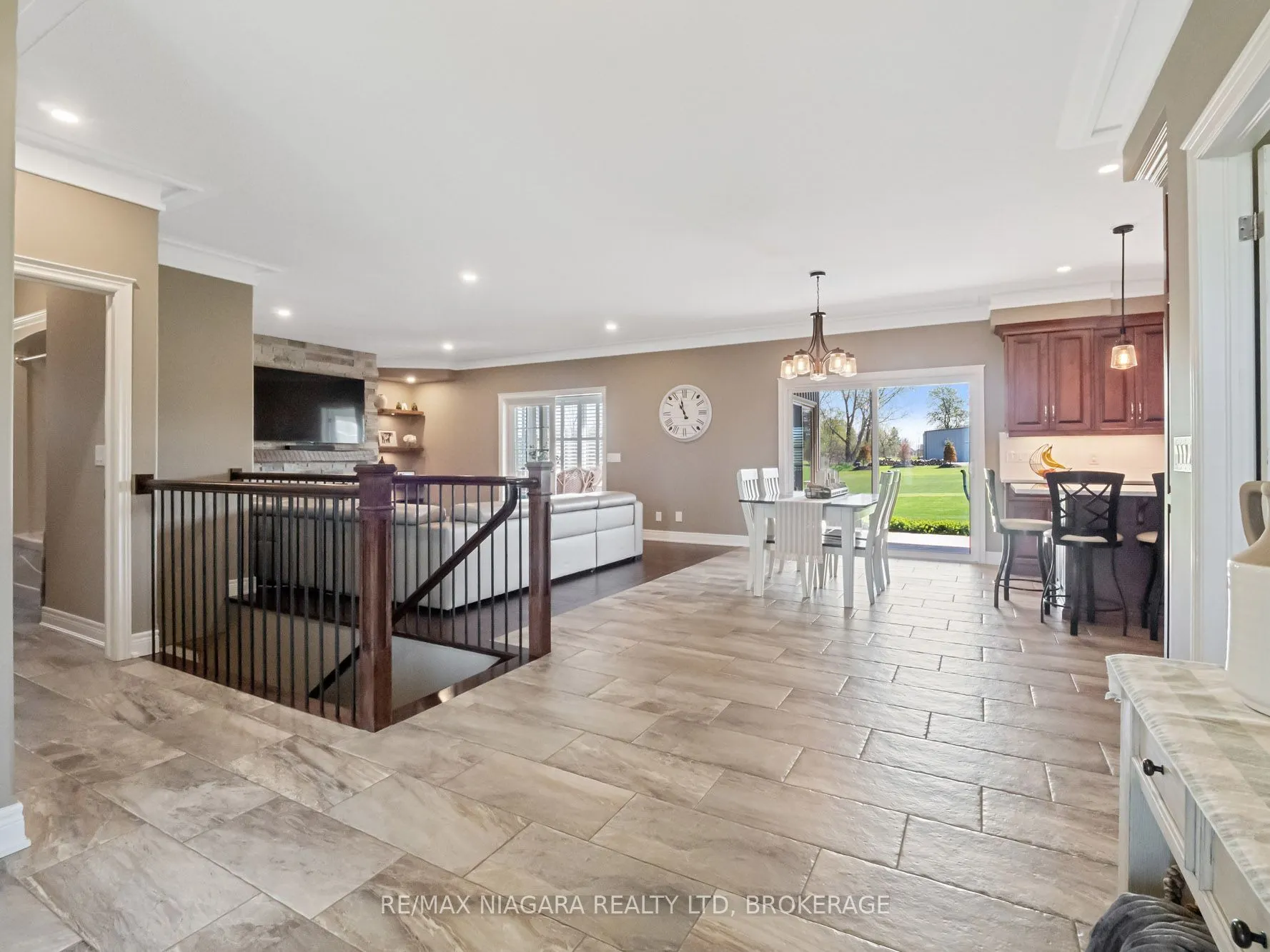20227 Youngs Road S