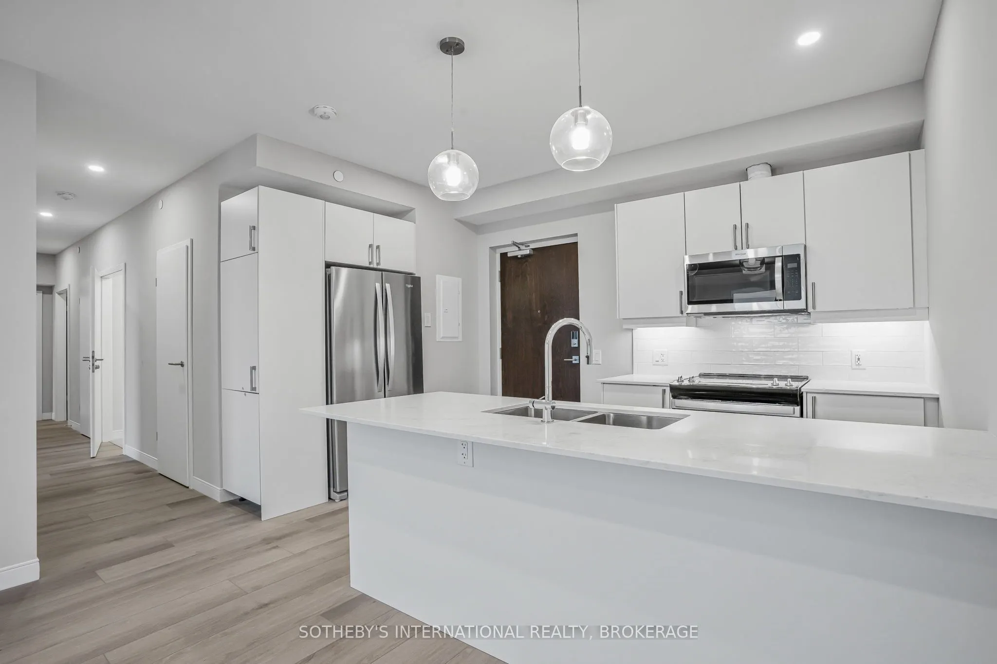 118 West Street, #707