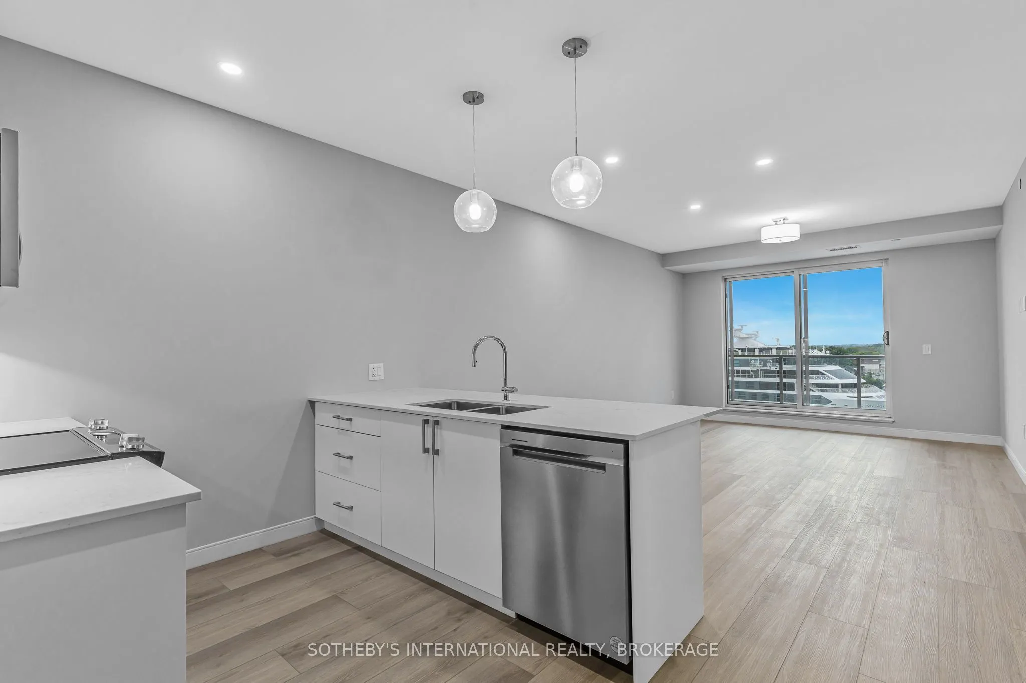 118 West Street, #707