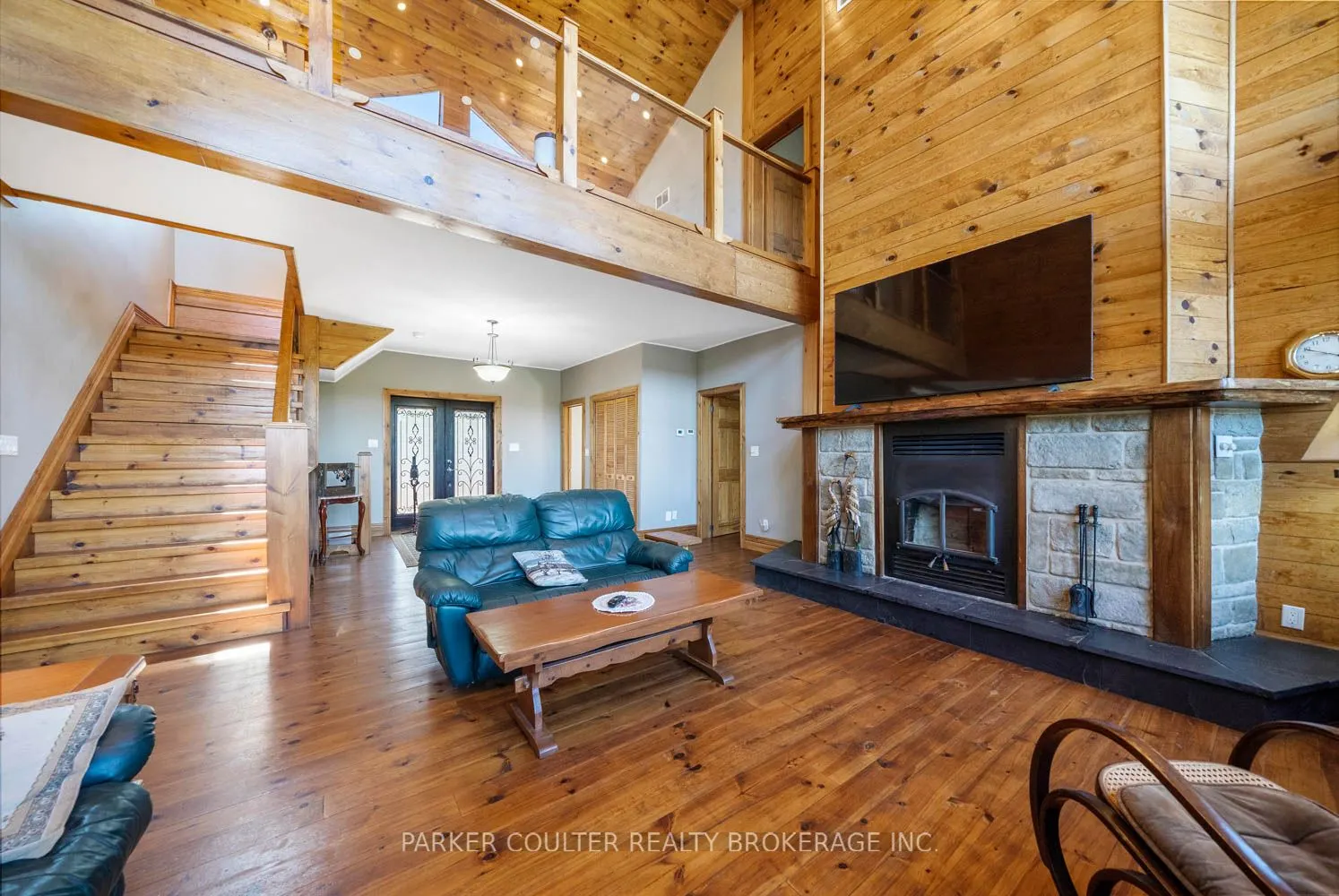 390 Pinegrove Road