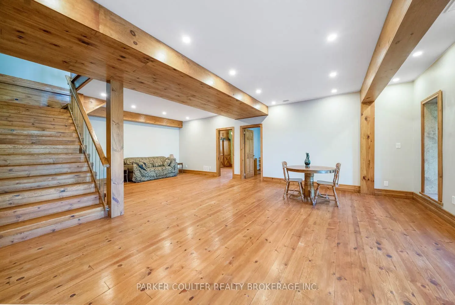 390 Pinegrove Road