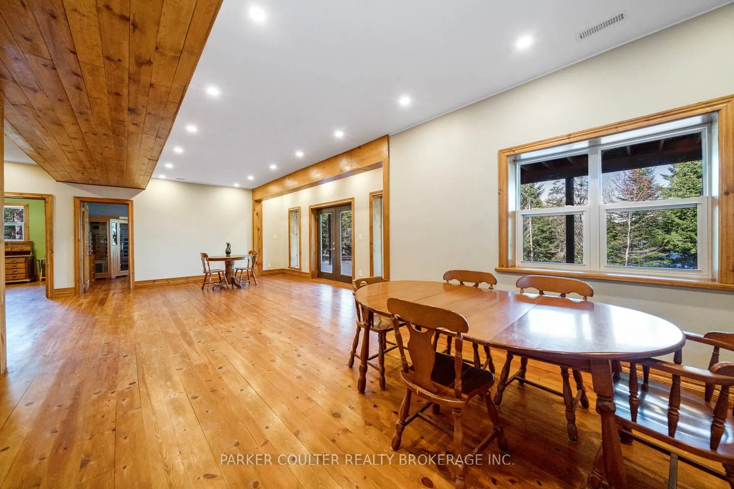 390 Pinegrove Road