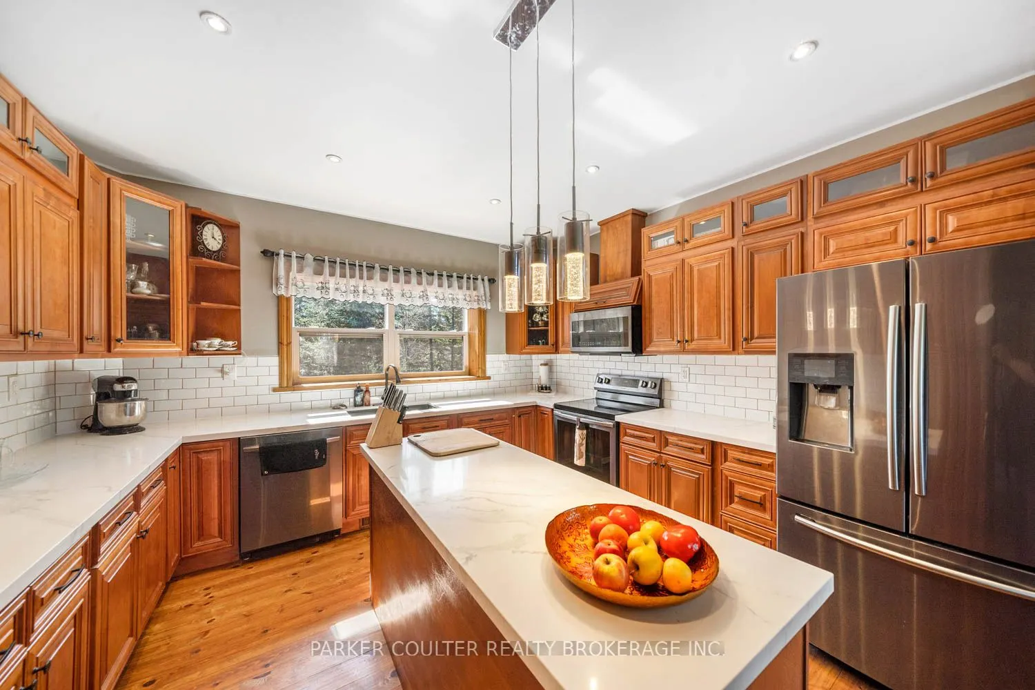 390 Pinegrove Road