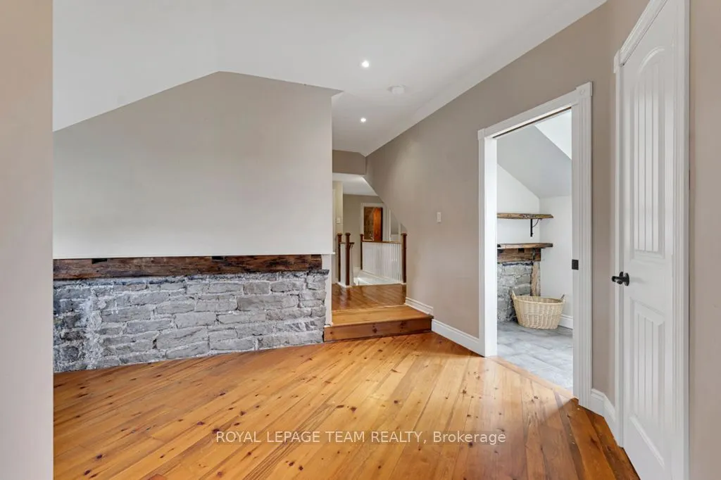1285 Craig Road