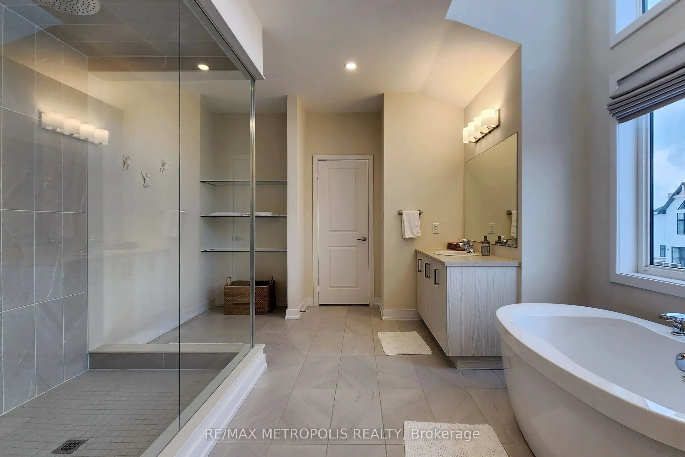 104 Stoneleigh Drive