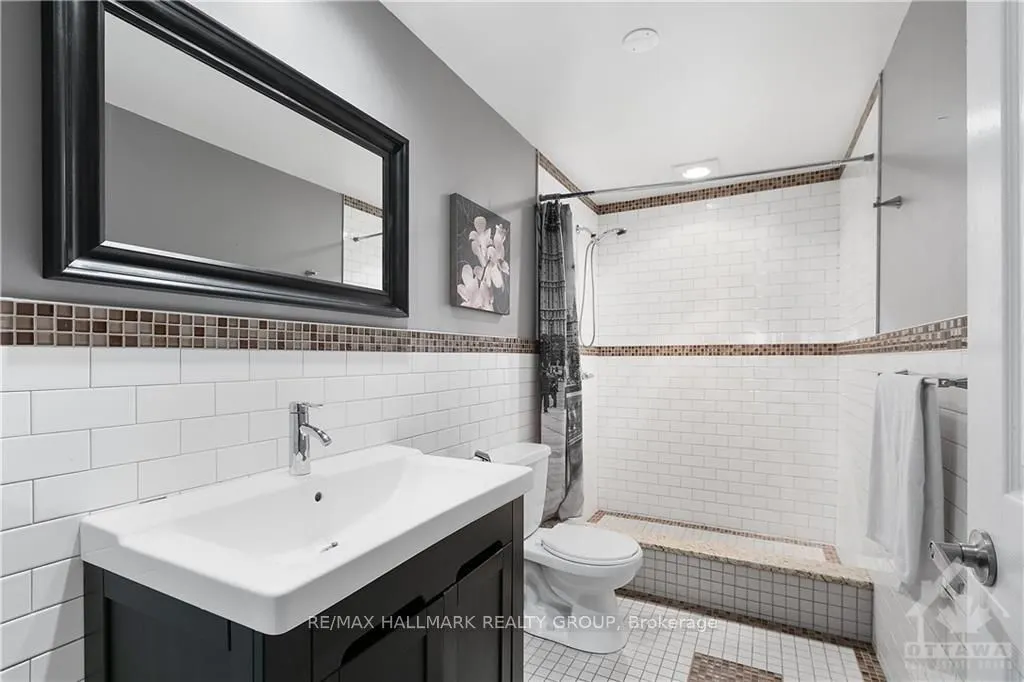 4464 Shoreline Drive