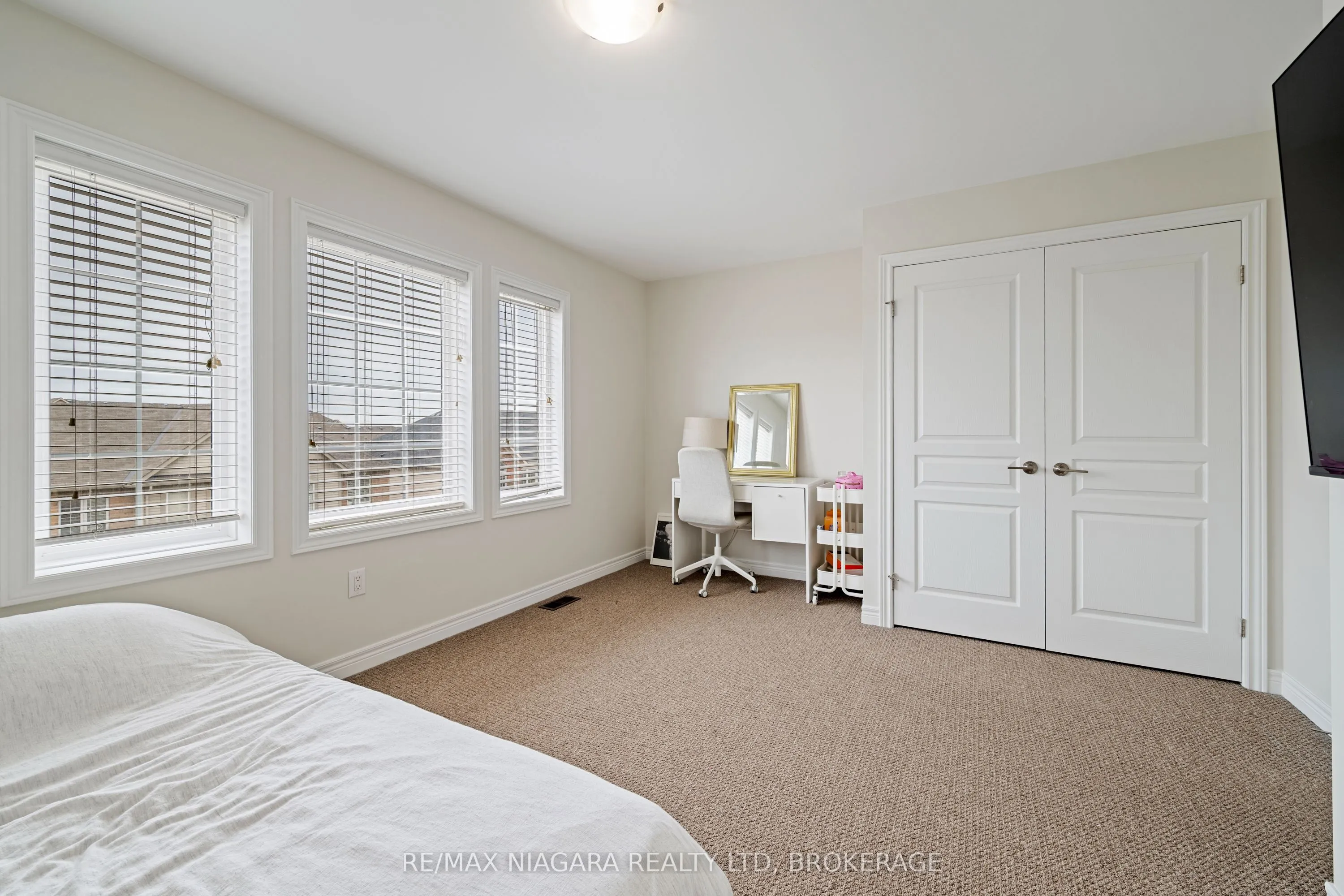 541 WINSTON Road, #19