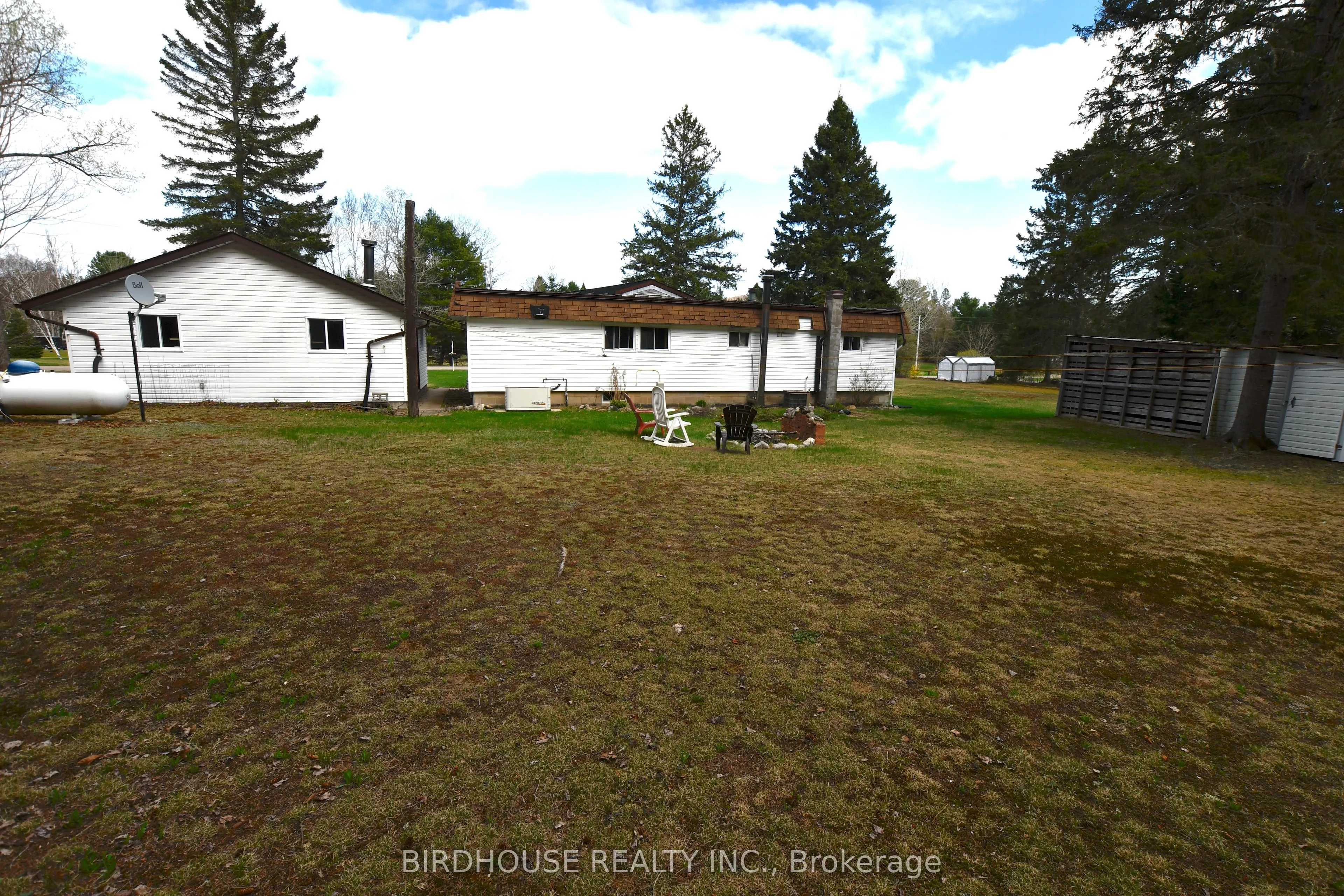 1084 South Algonquin Road