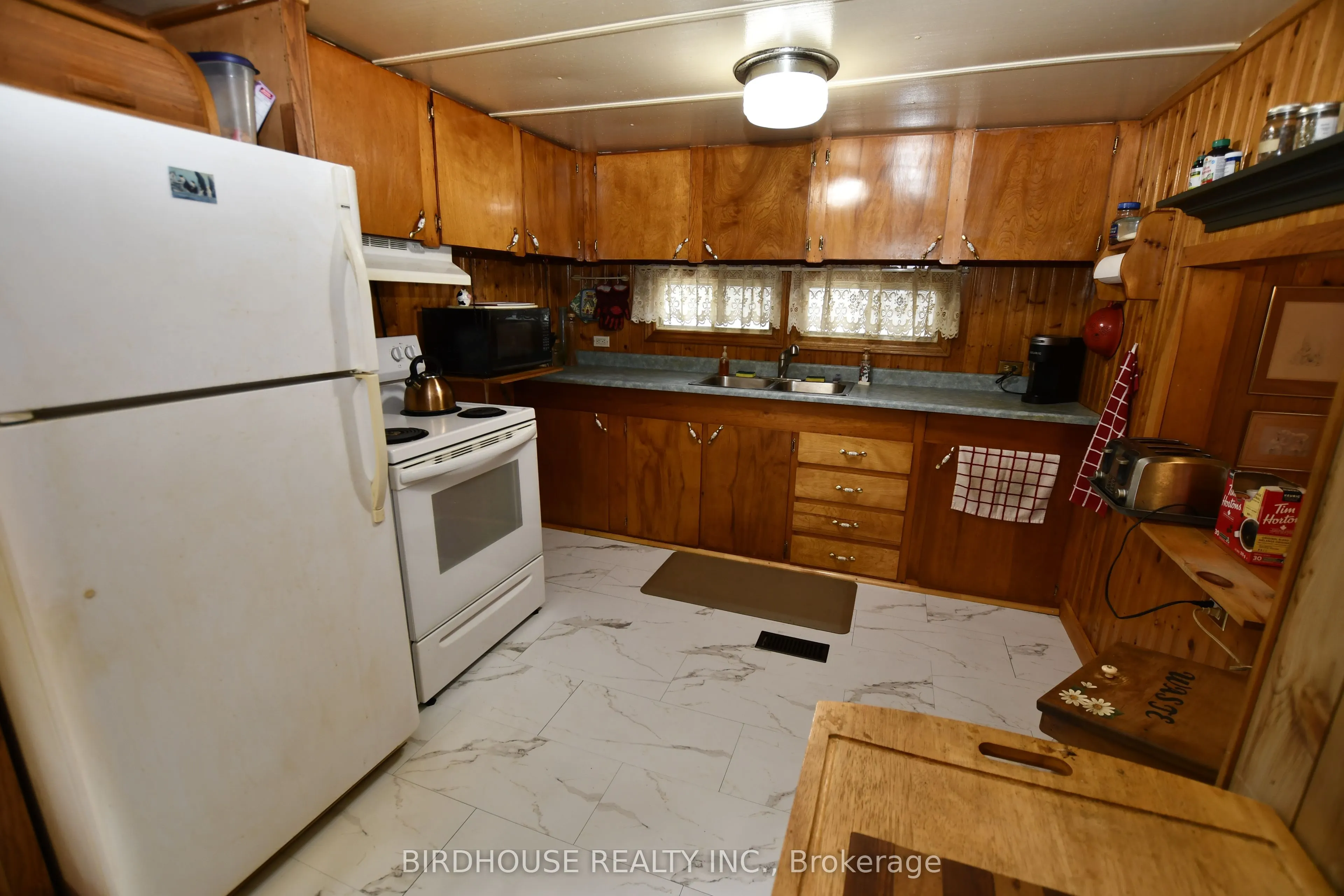 1084 South Algonquin Road