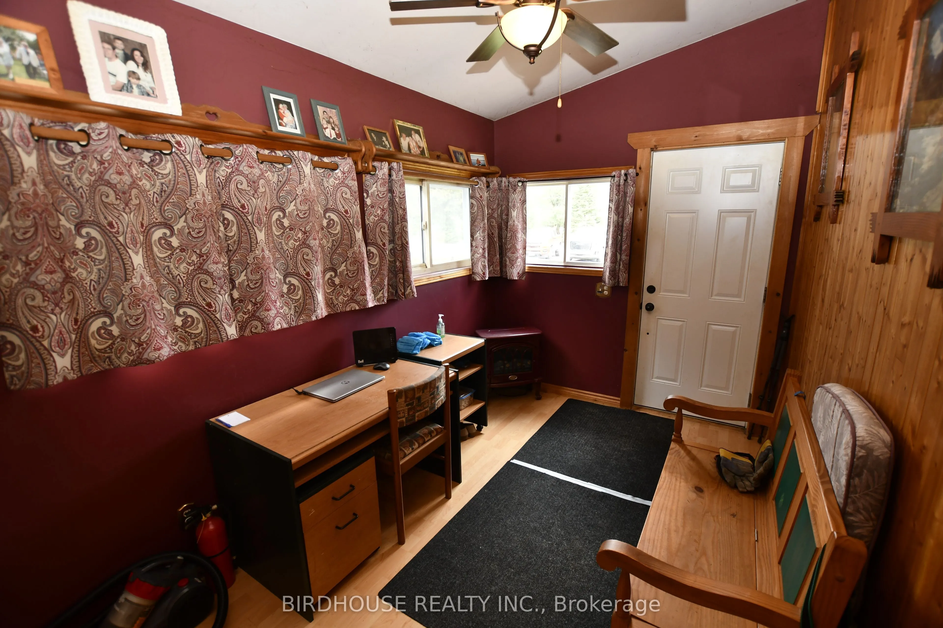 1084 South Algonquin Road