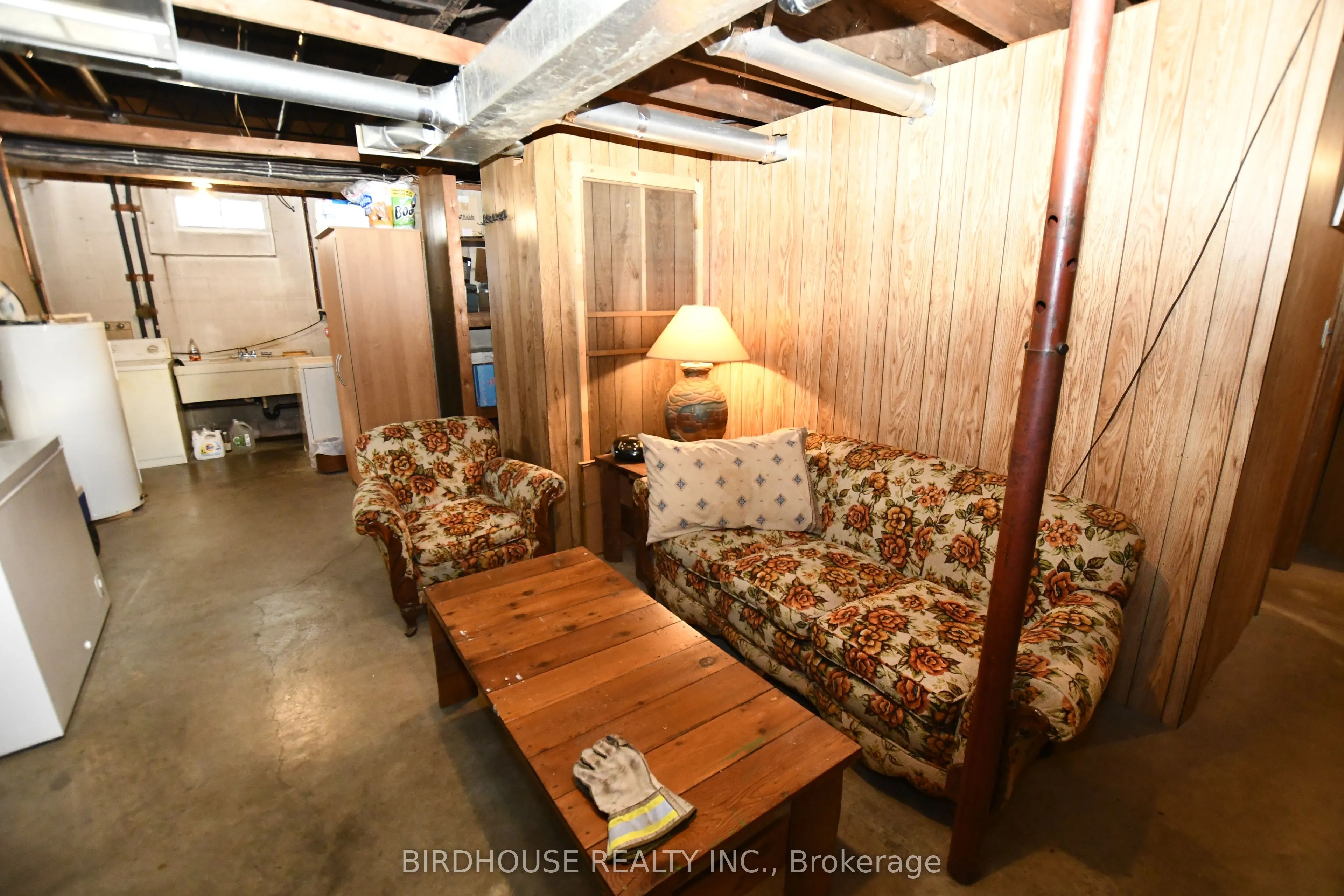 1084 South Algonquin Road