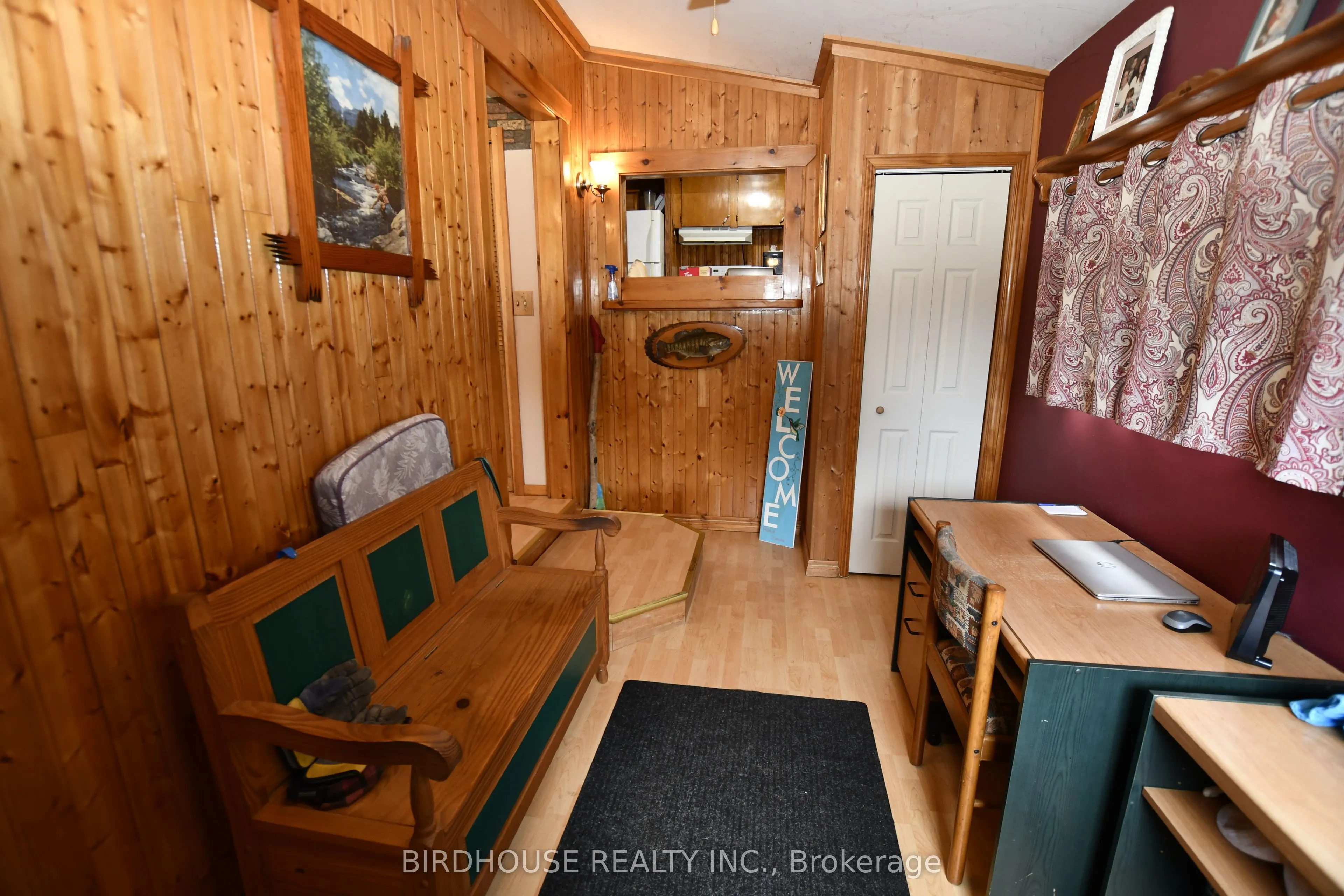 1084 South Algonquin Road