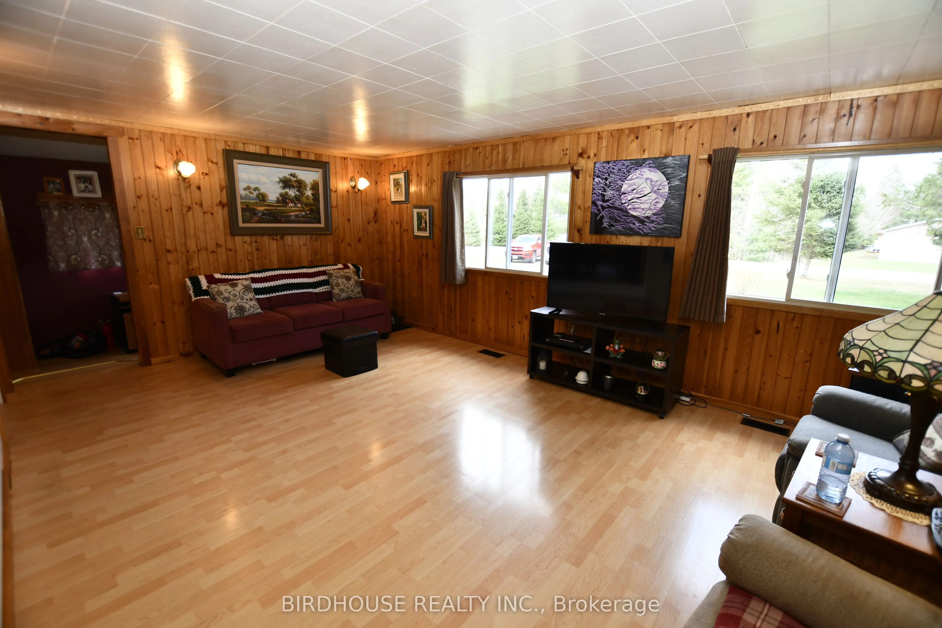 1084 South Algonquin Road