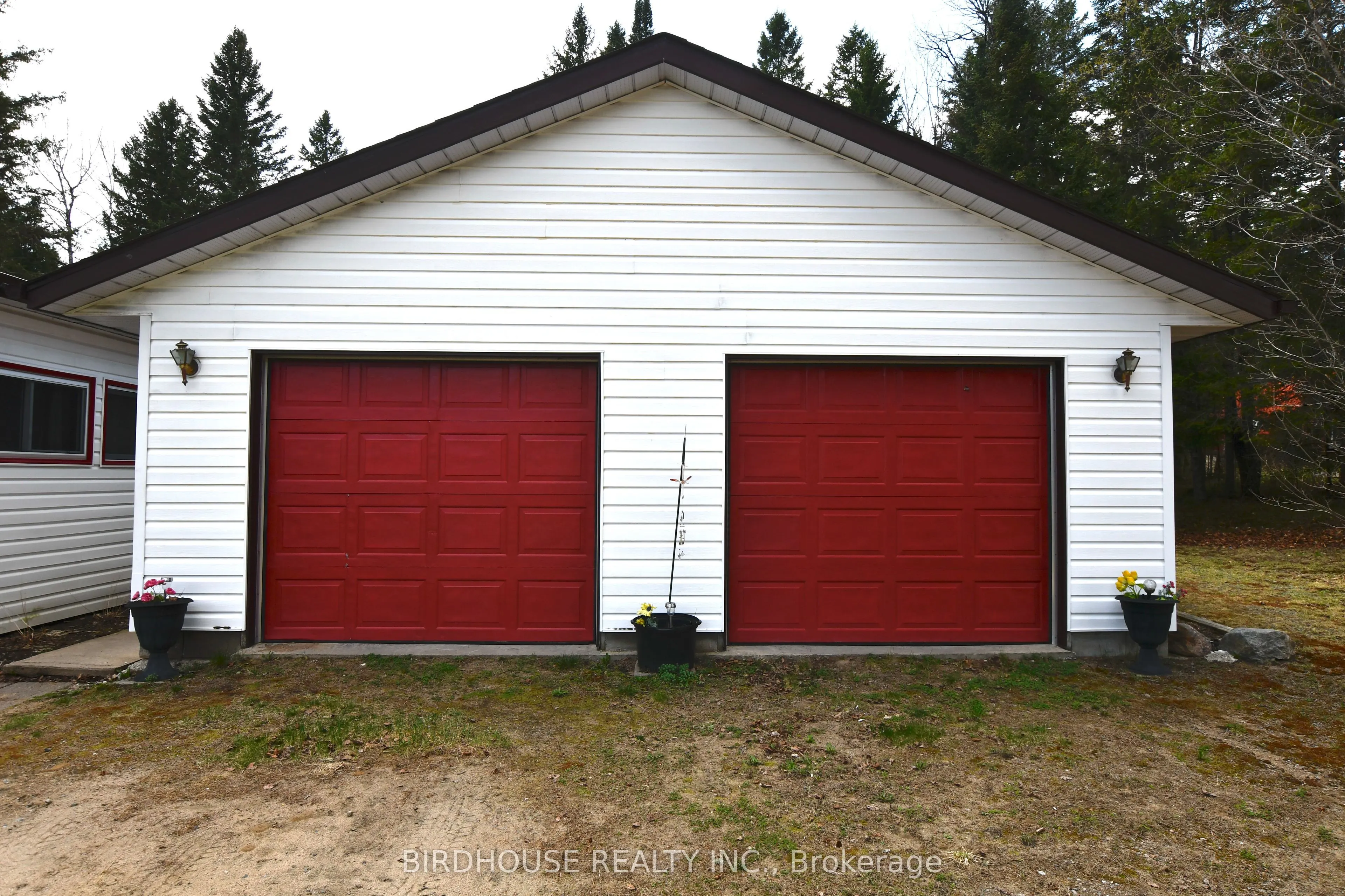 1084 South Algonquin Road