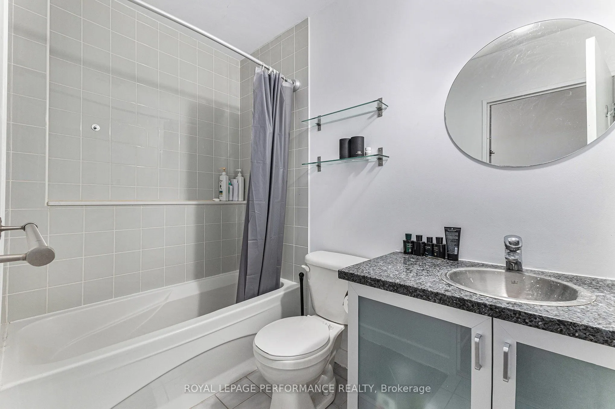 180 York Street, #302