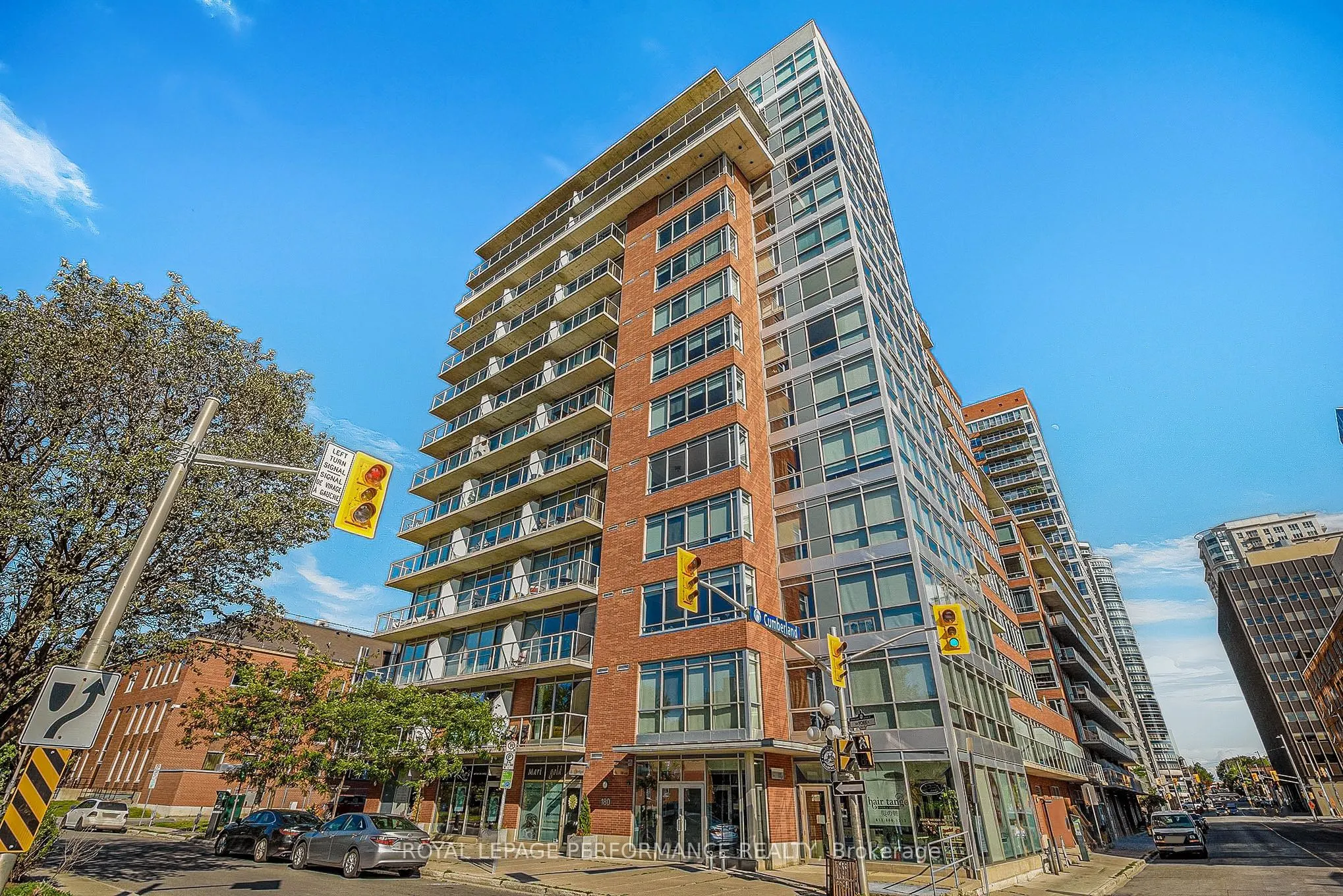 180 York Street, #302