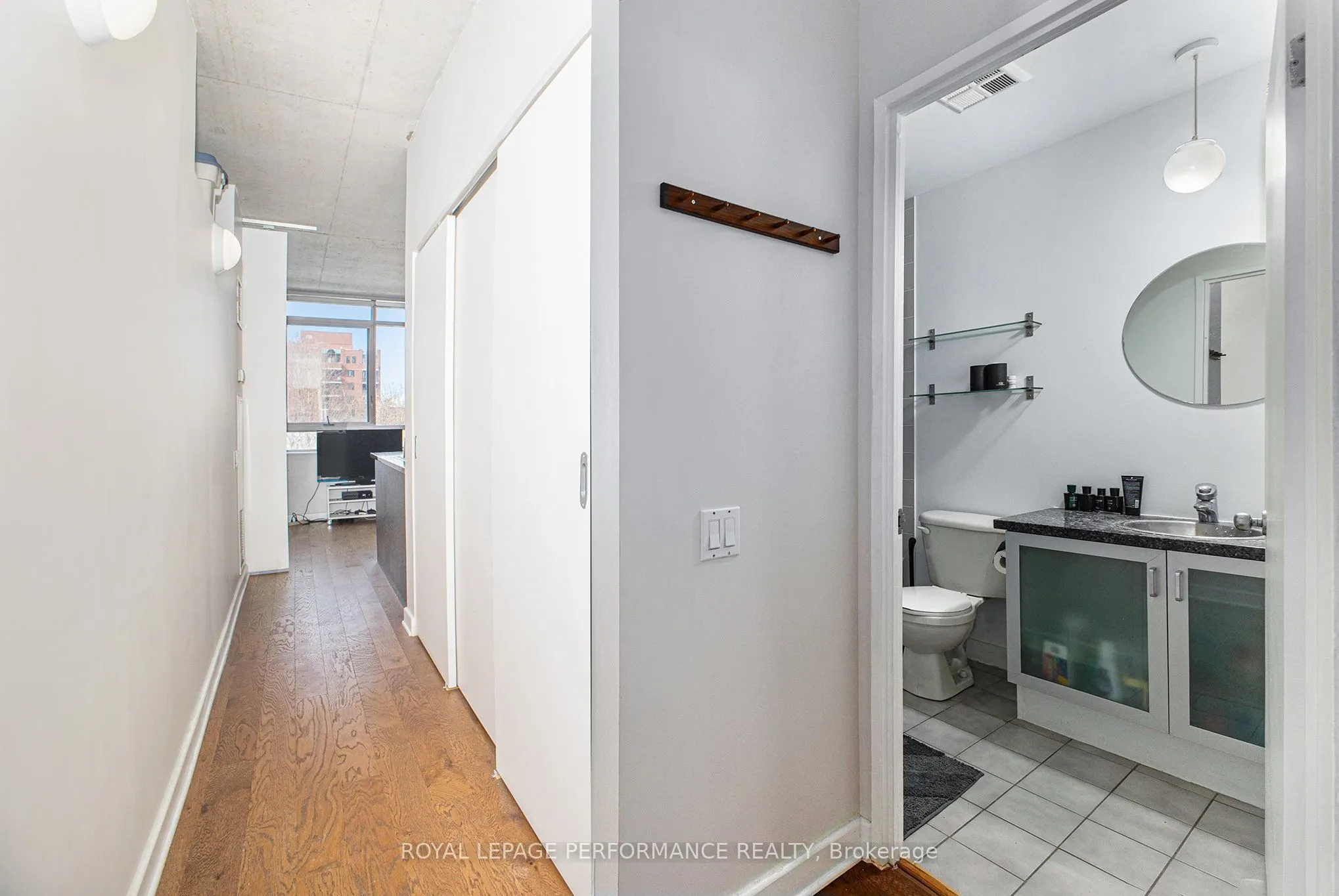 180 York Street, #302