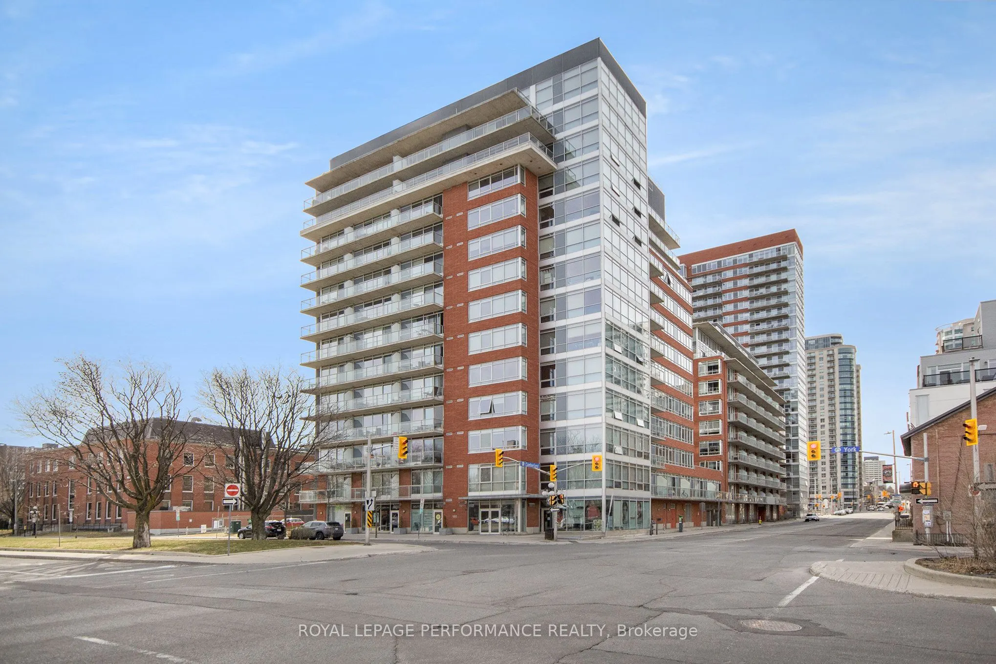 180 York Street, #302