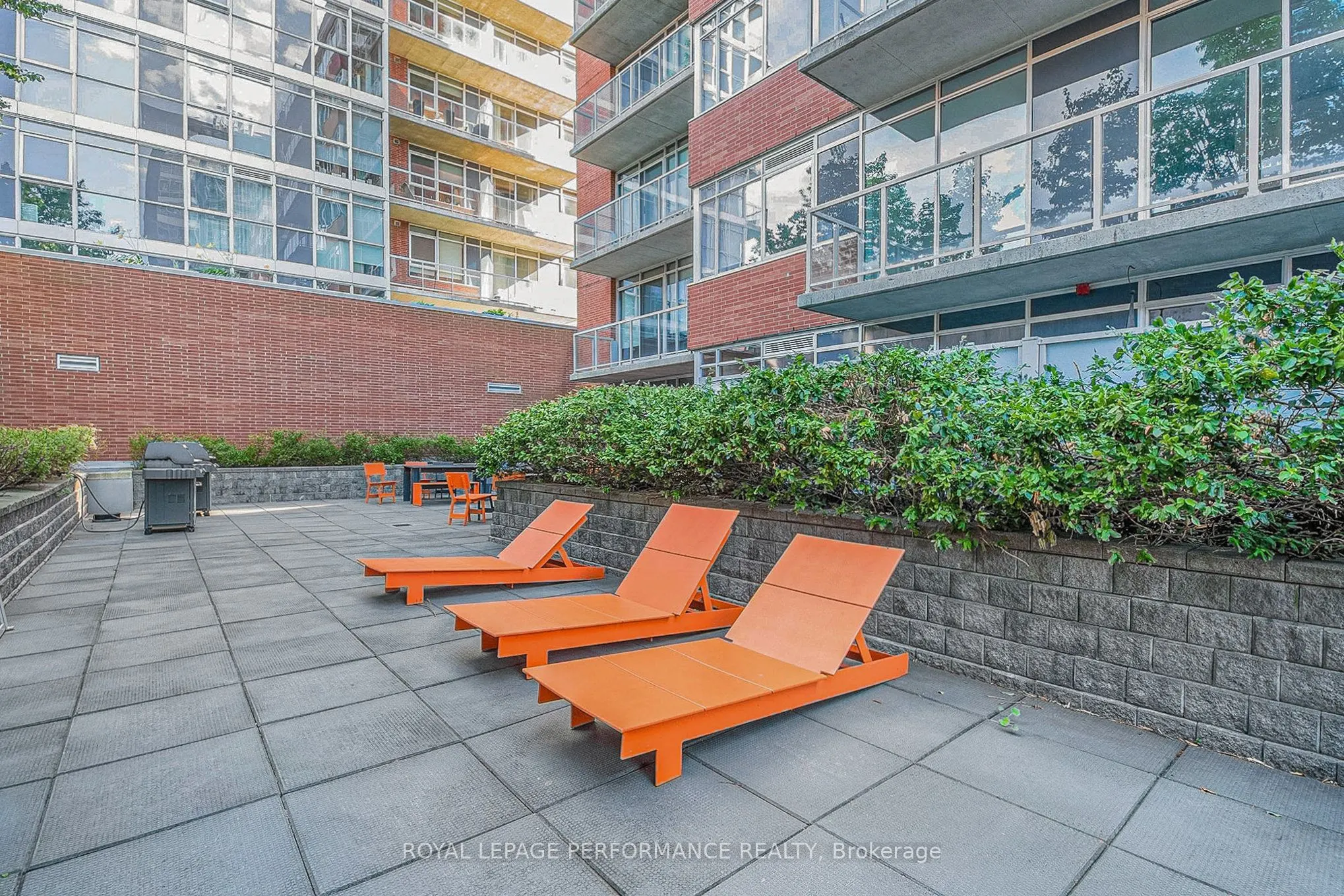 180 York Street, #302