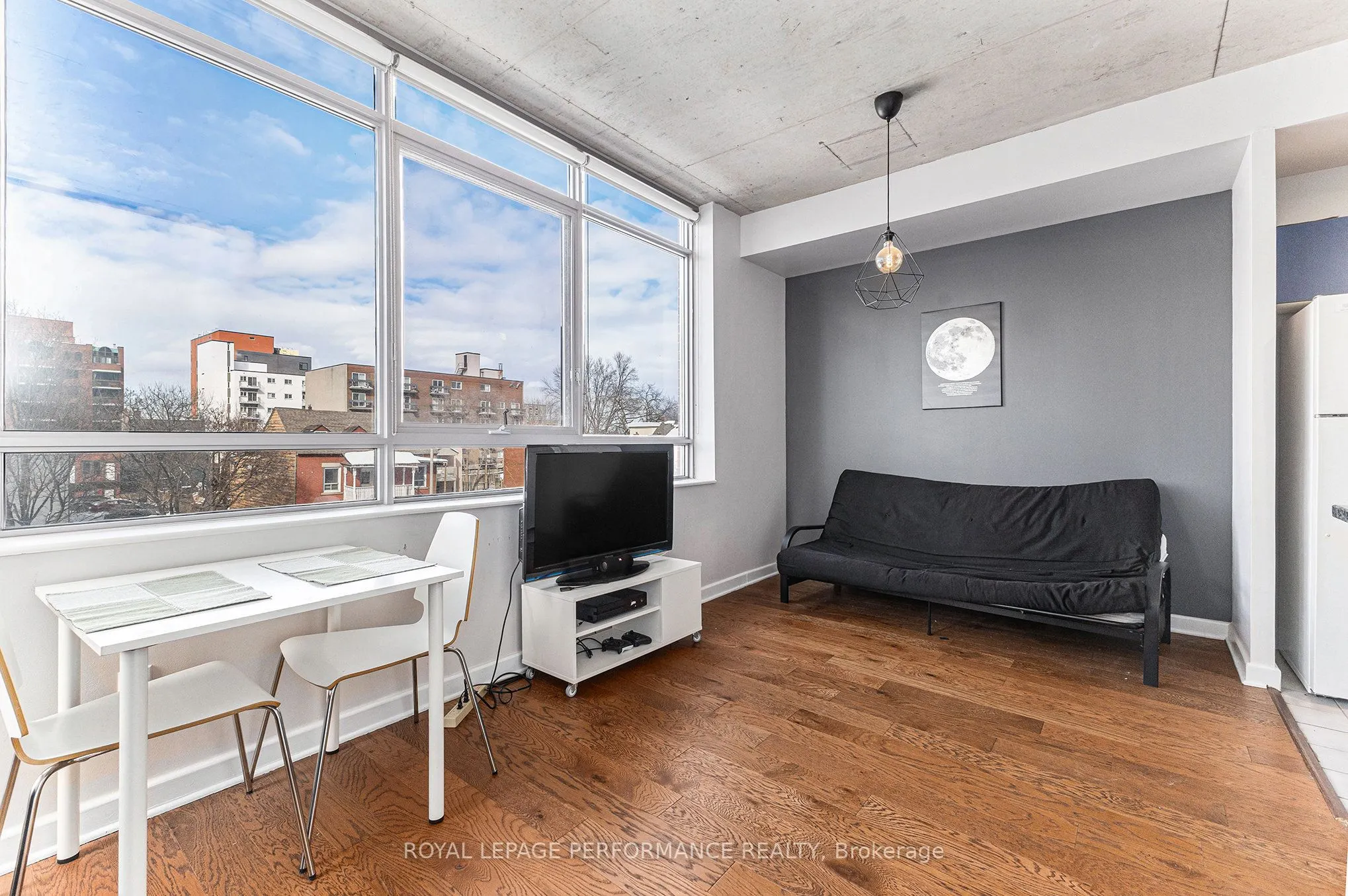 180 York Street, #302