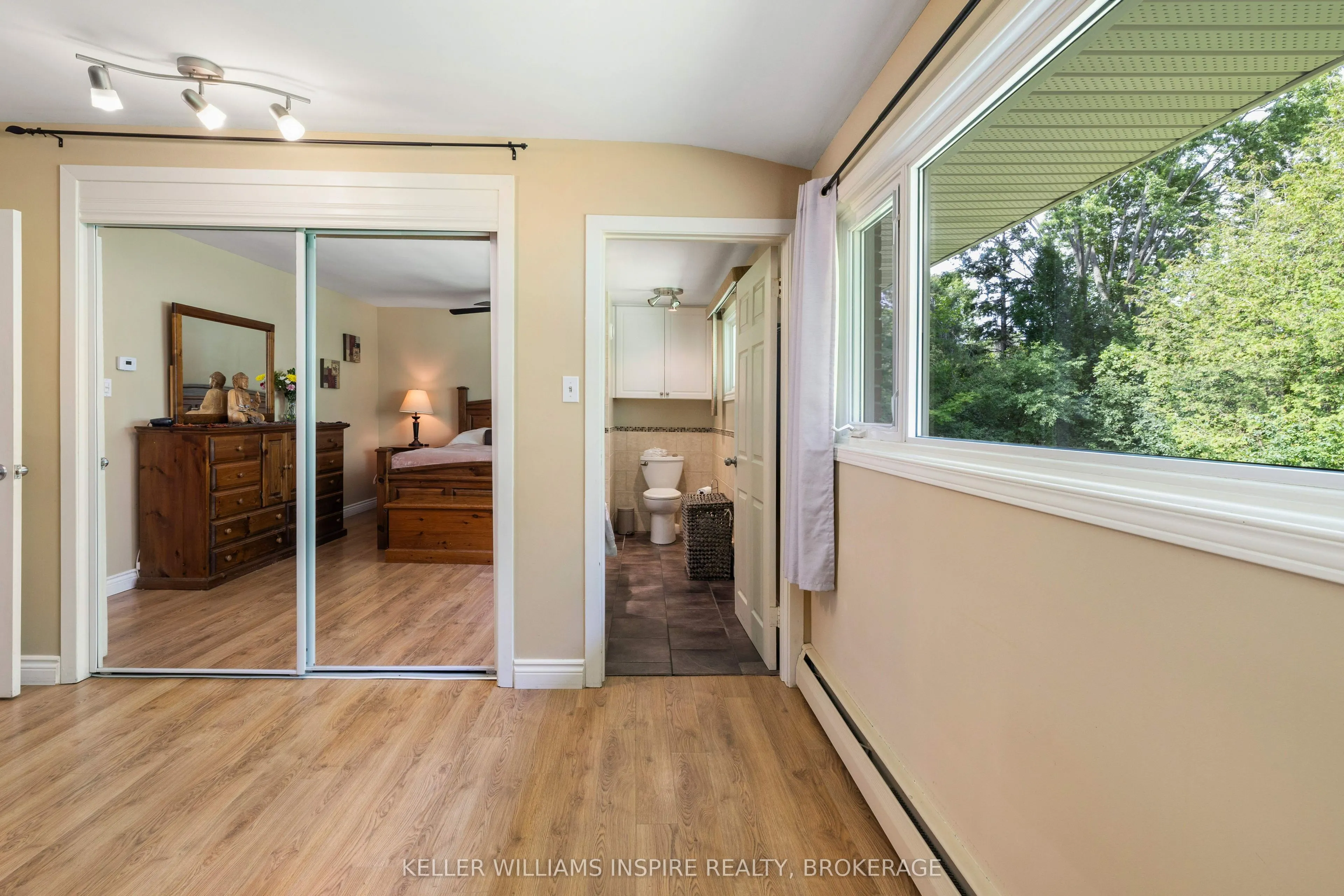 3 Helena Place