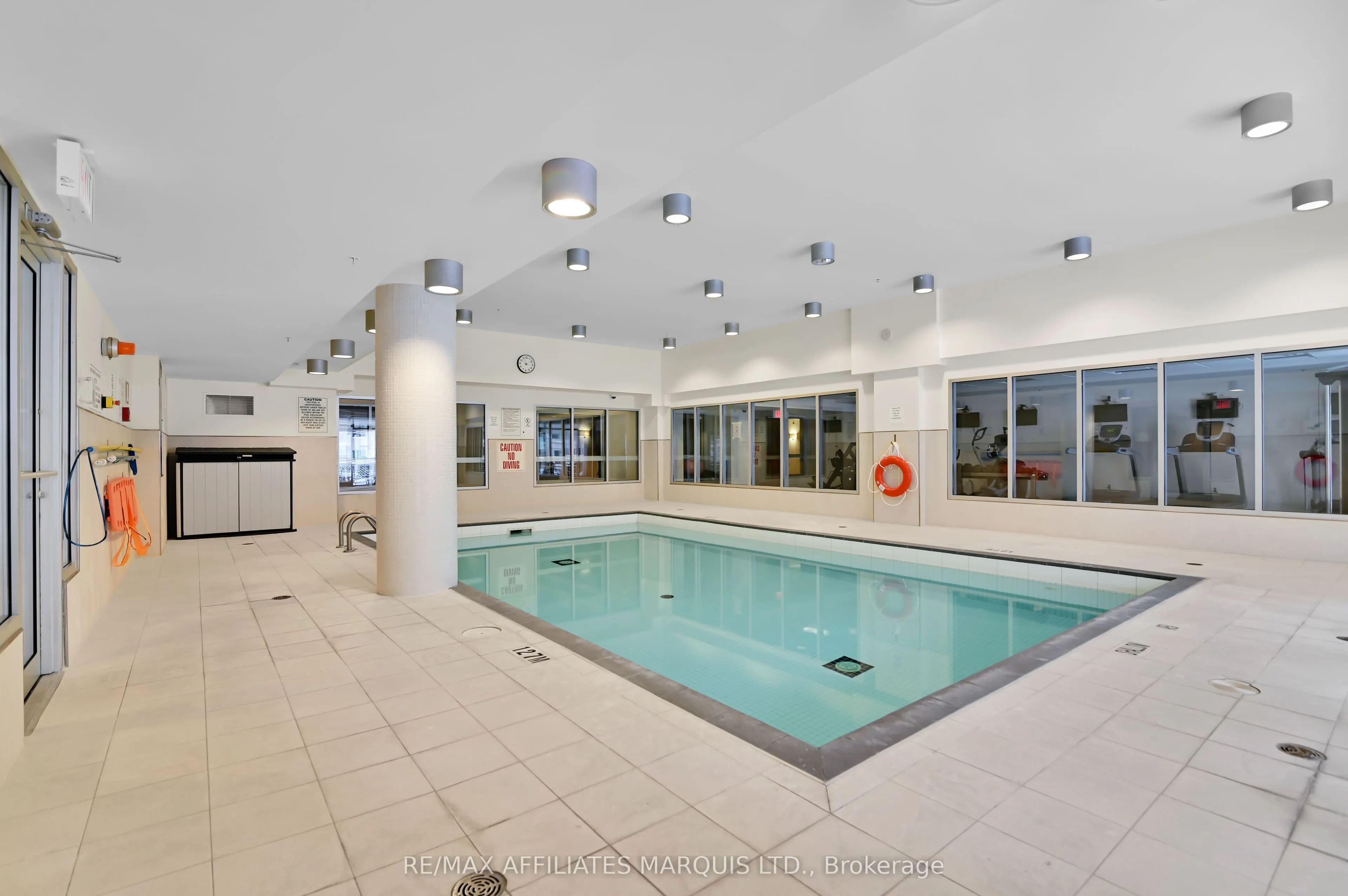 242 Rideau Street, #301