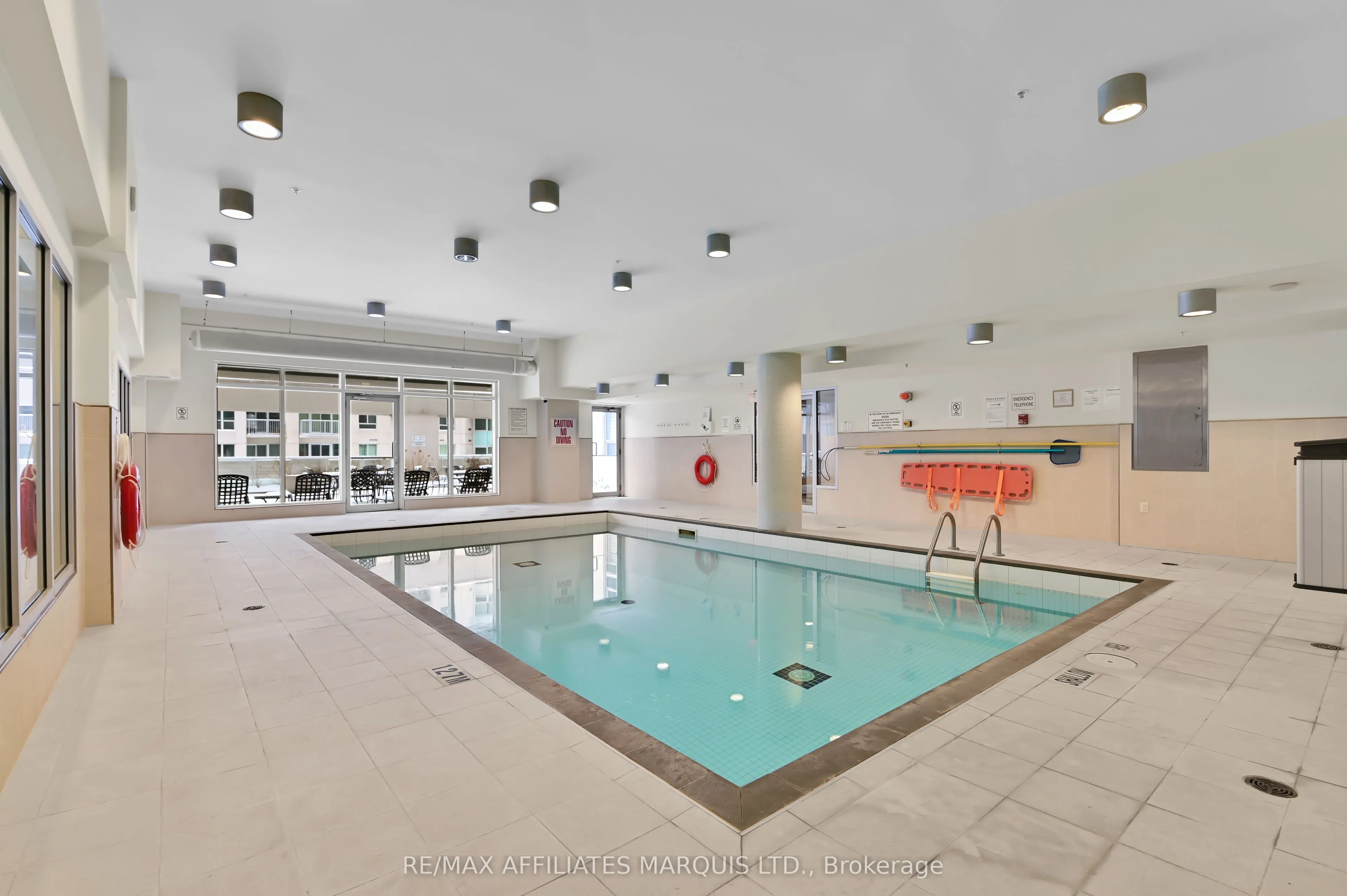 242 Rideau Street, #301