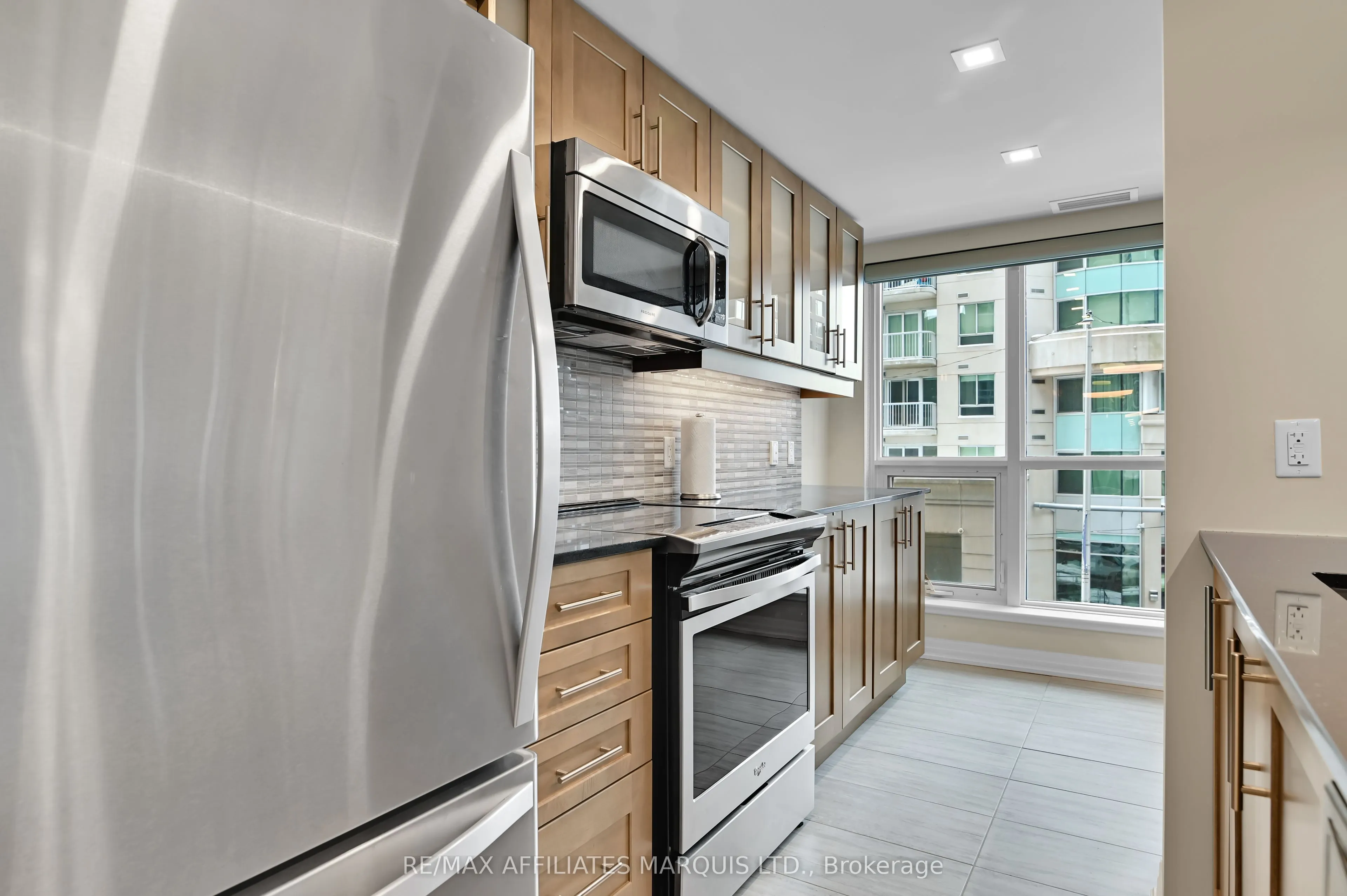 242 Rideau Street, #301