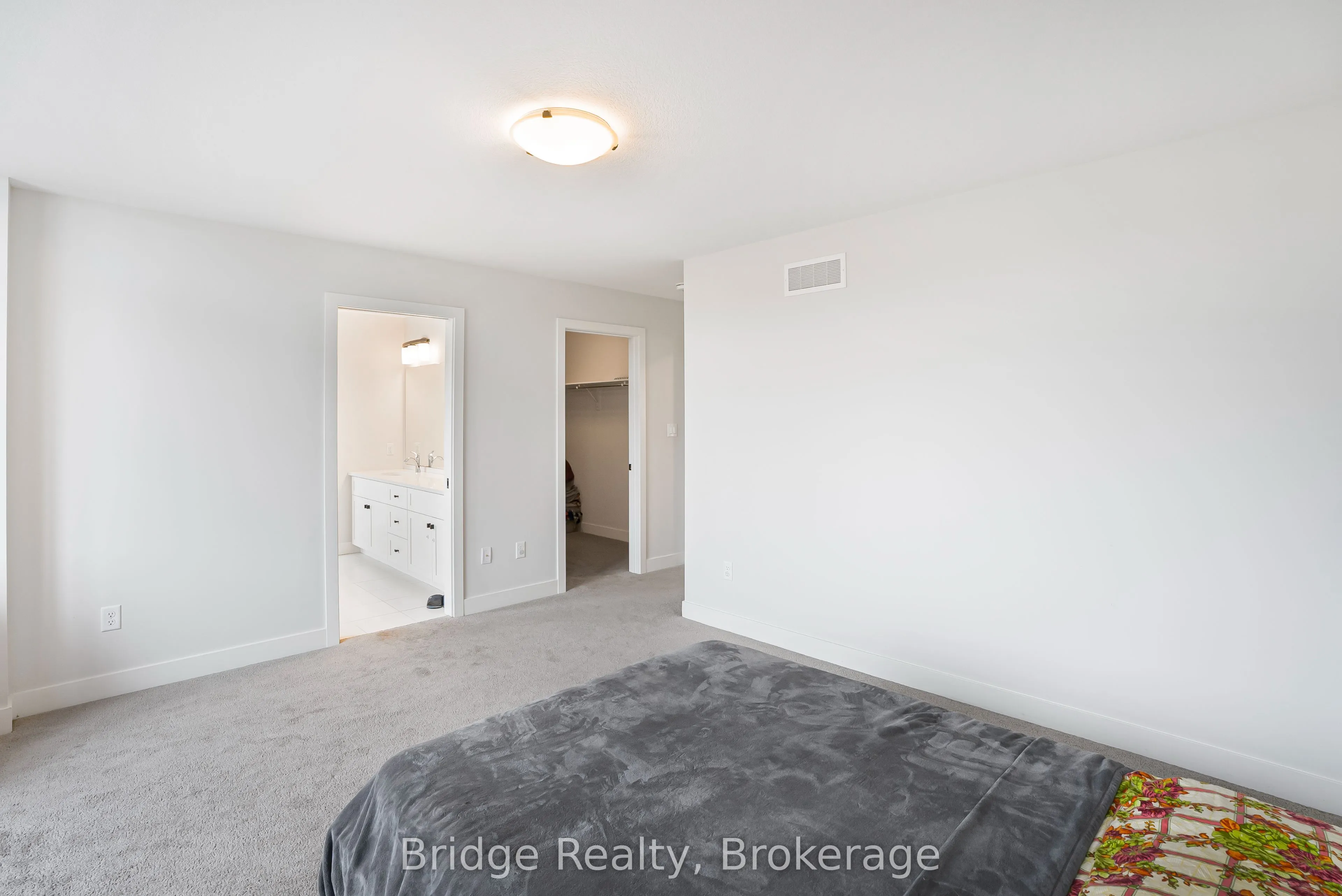 32 Sutherland Crescent SW