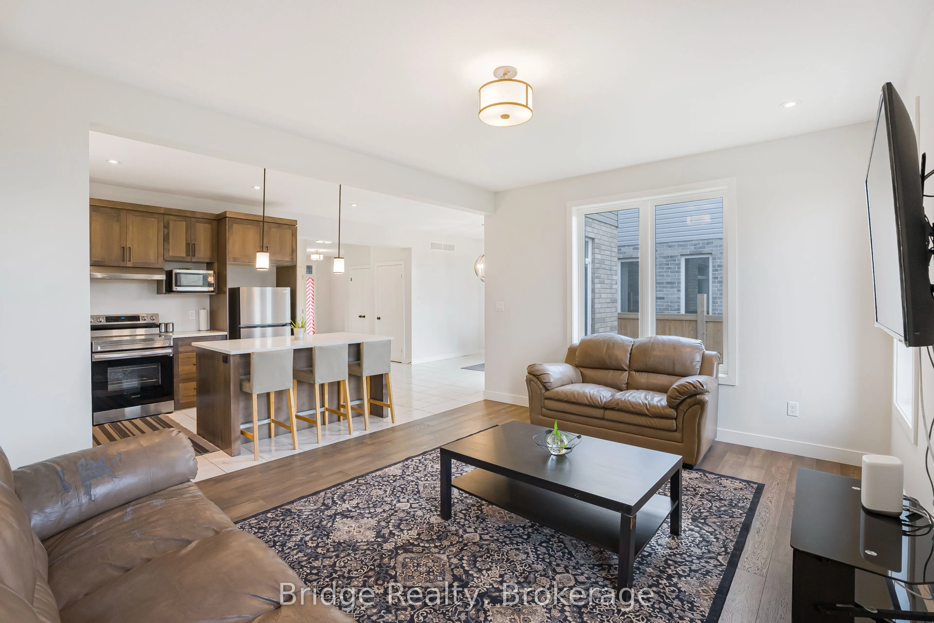32 Sutherland Crescent SW