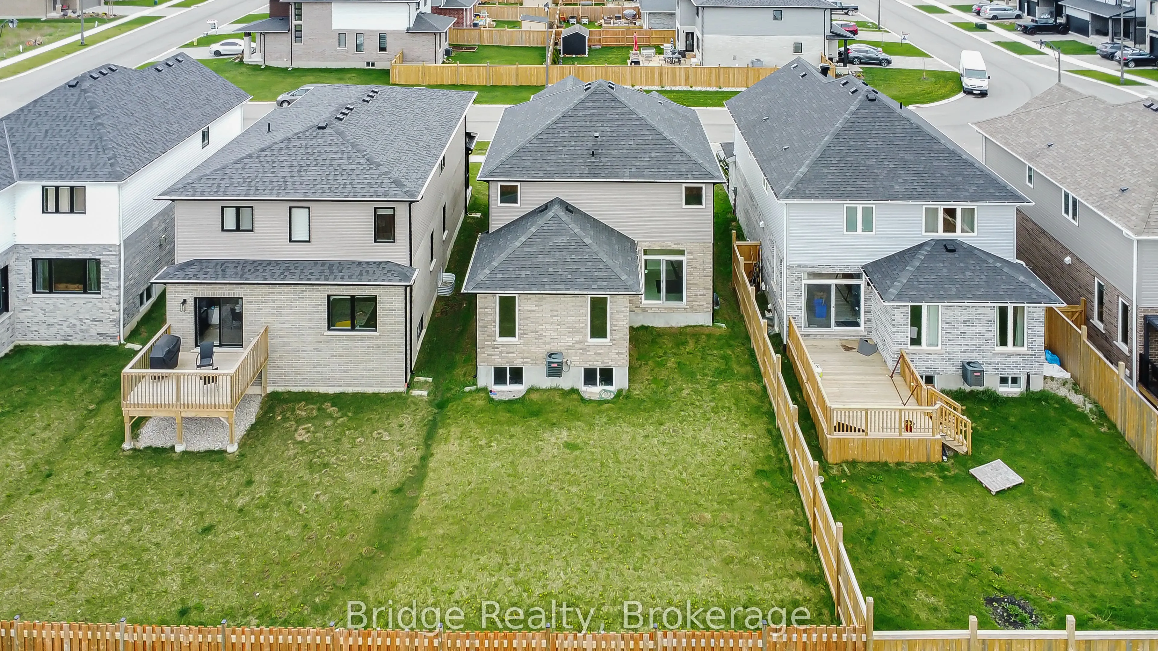 32 Sutherland Crescent SW