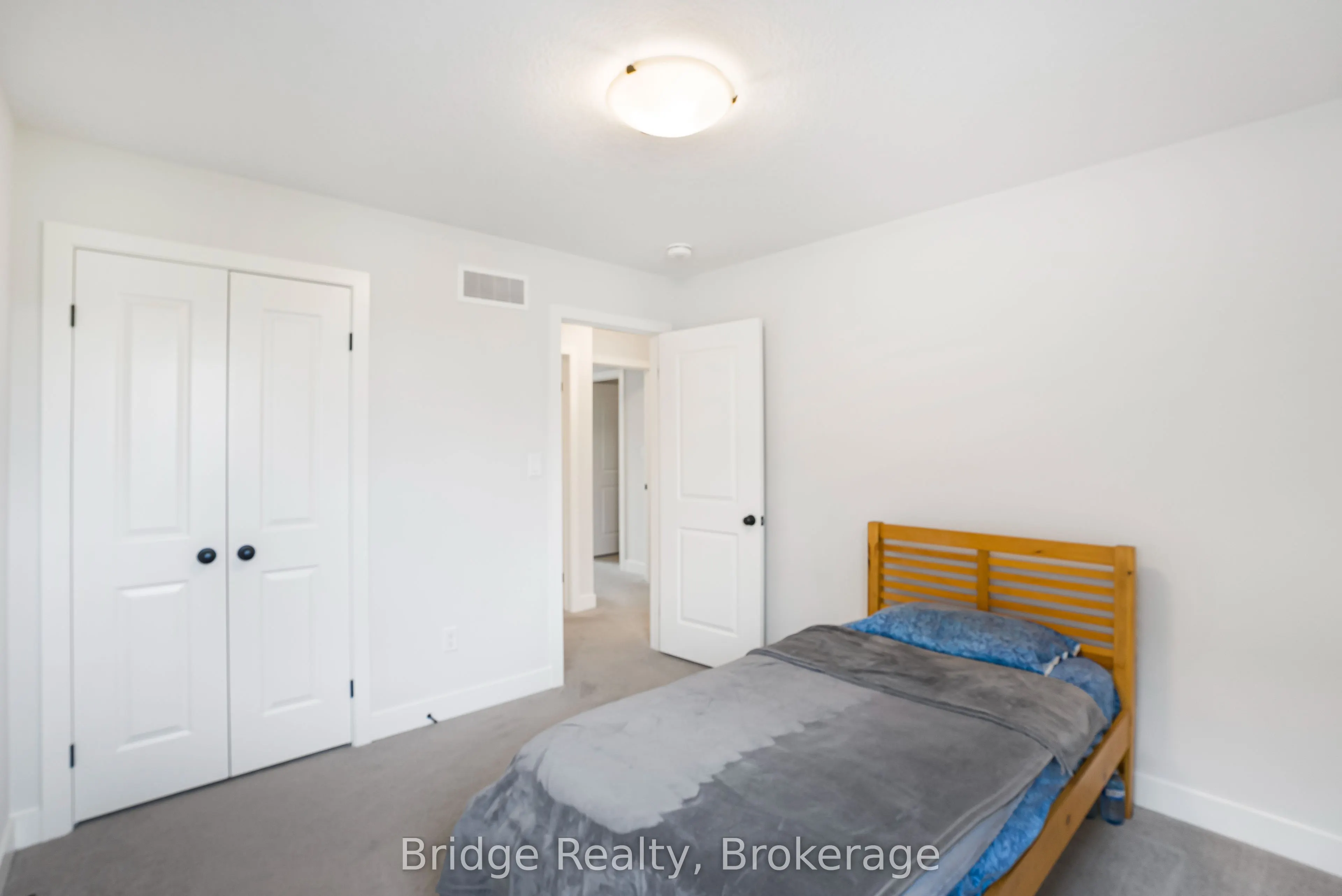 32 Sutherland Crescent SW
