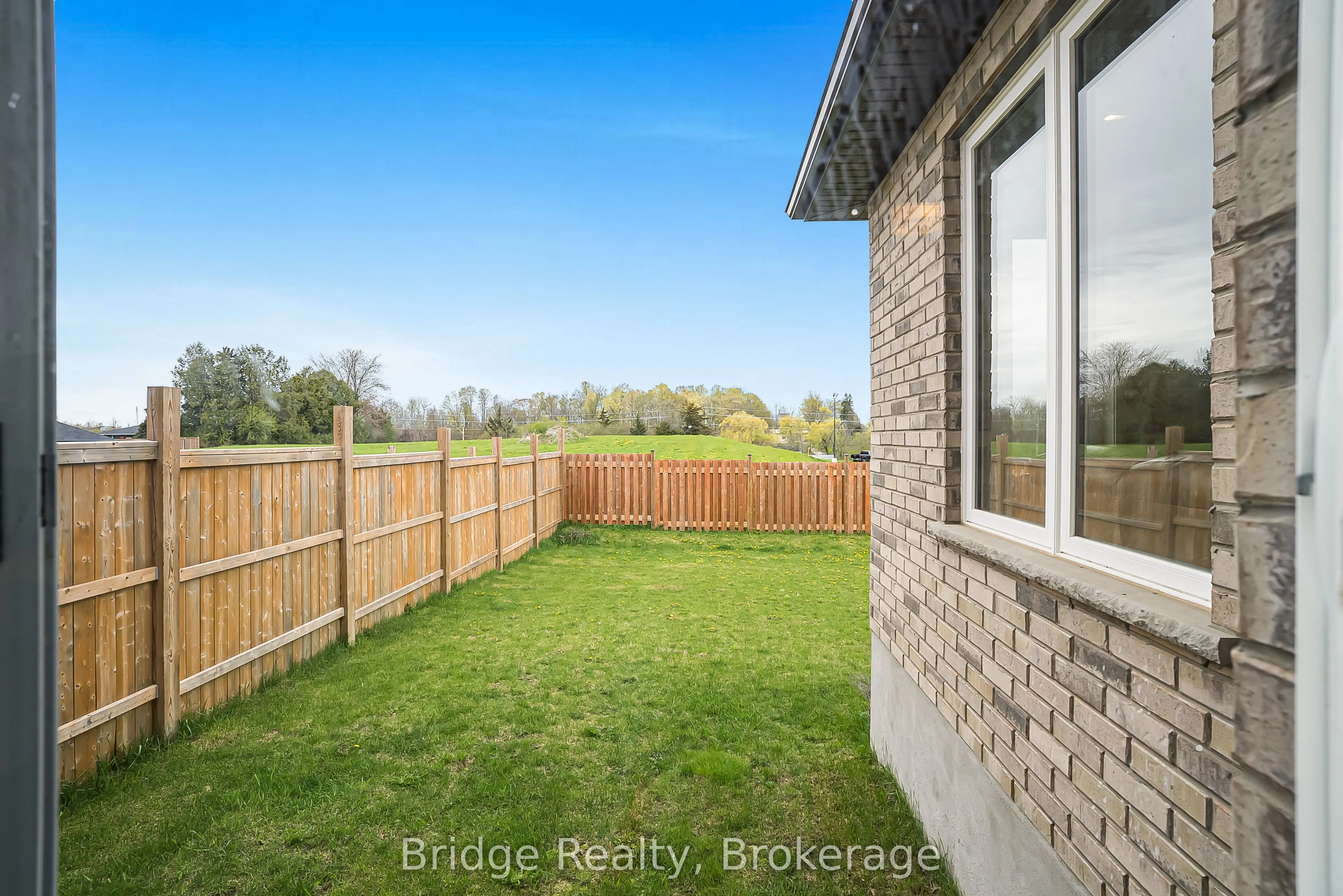 32 Sutherland Crescent SW
