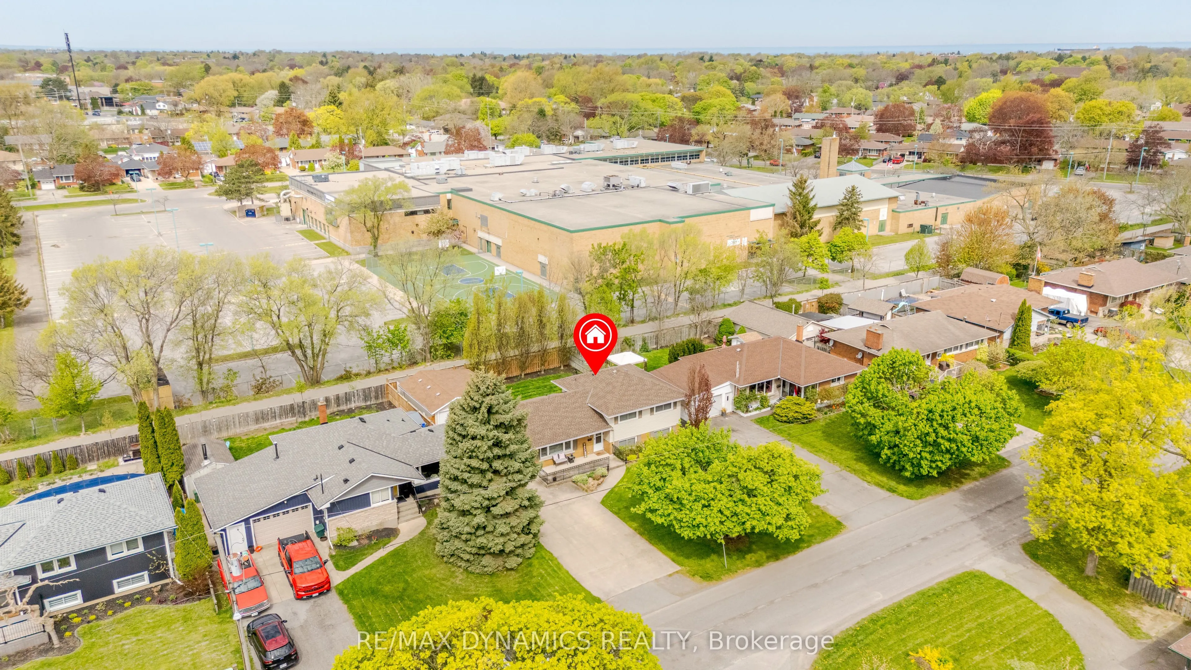 87 Rochelle Drive