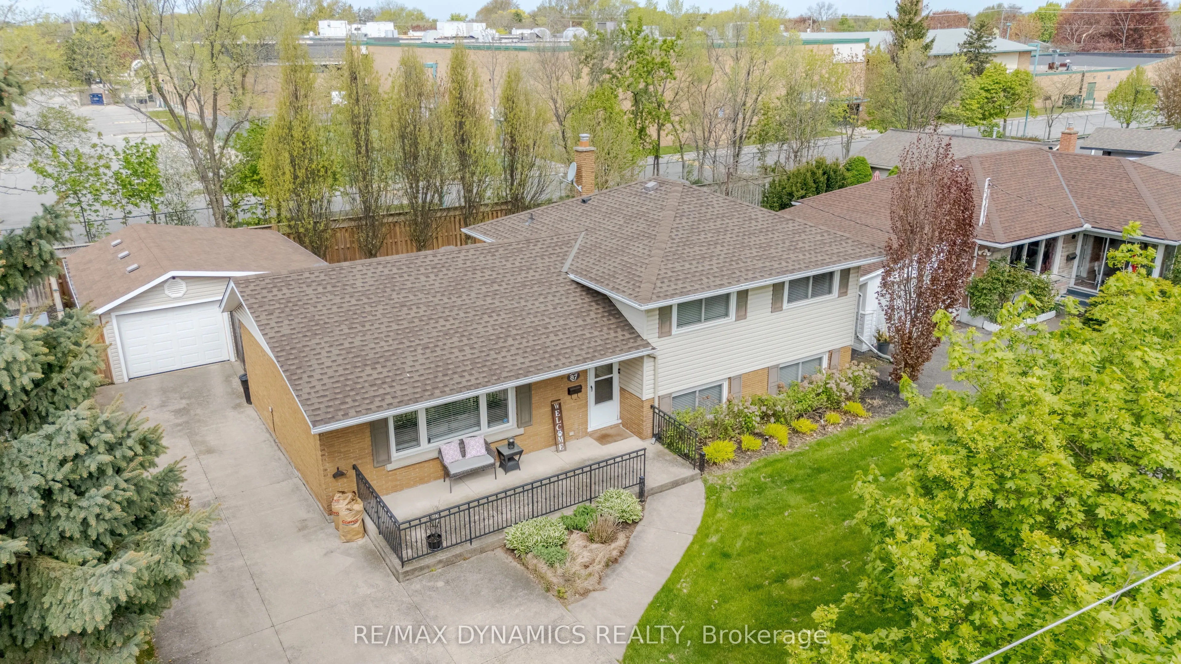 87 Rochelle Drive
