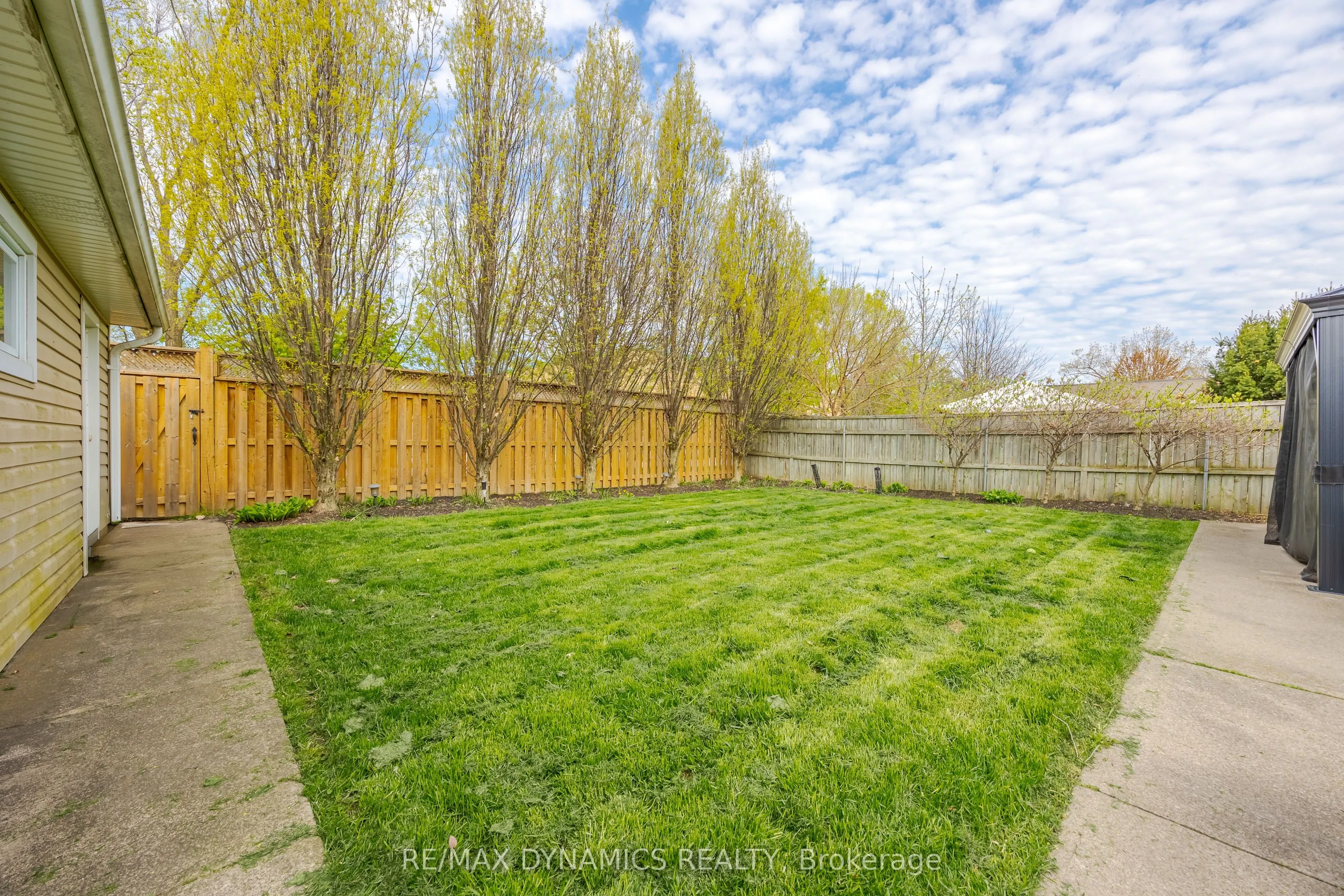 87 Rochelle Drive