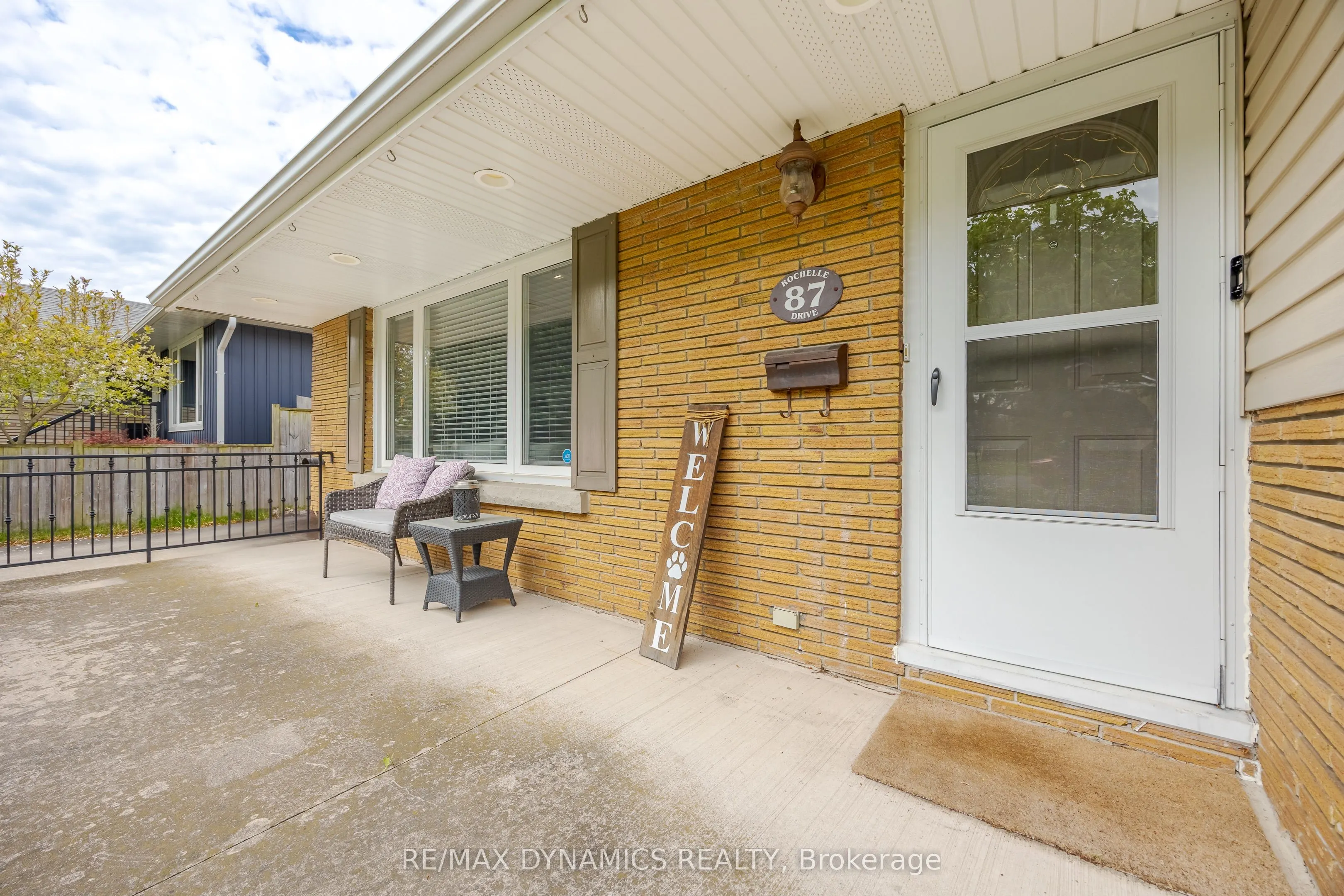 87 Rochelle Drive