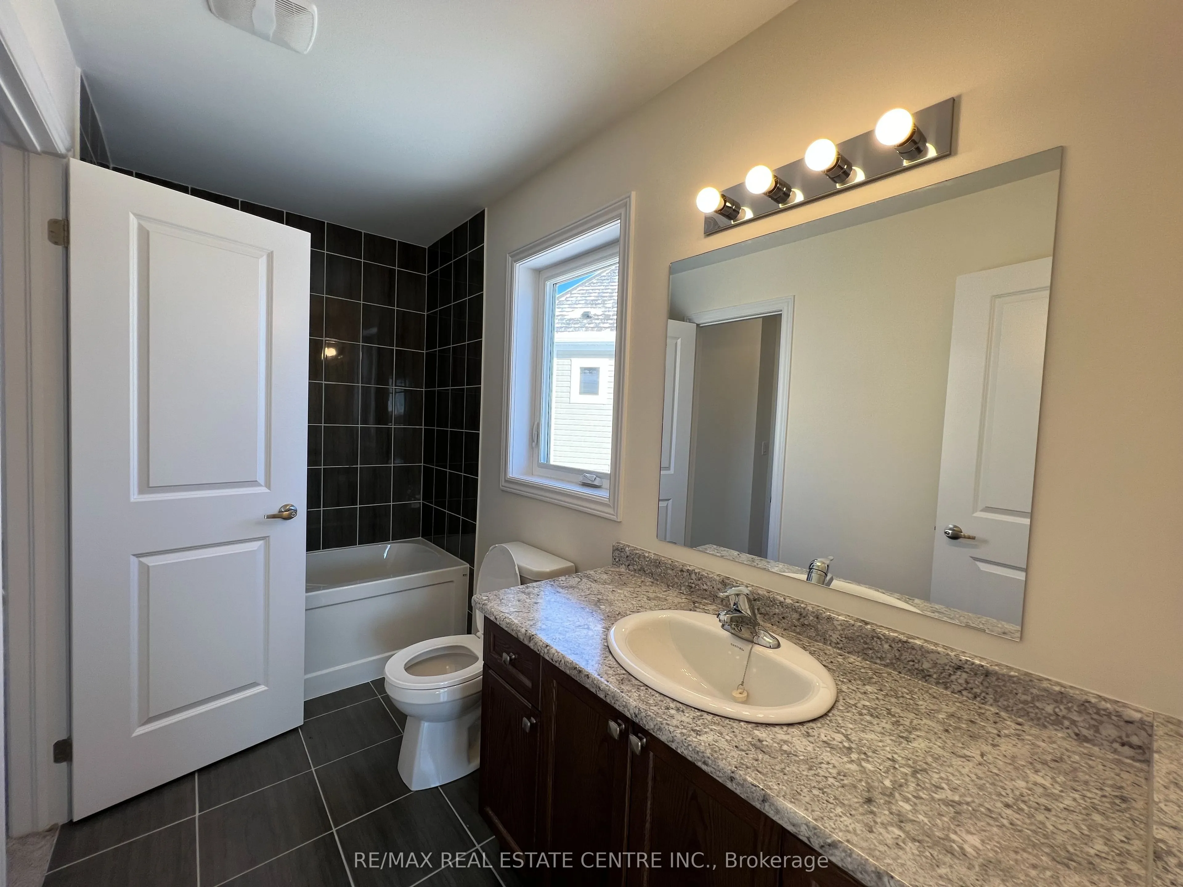 7 Todd Crescent