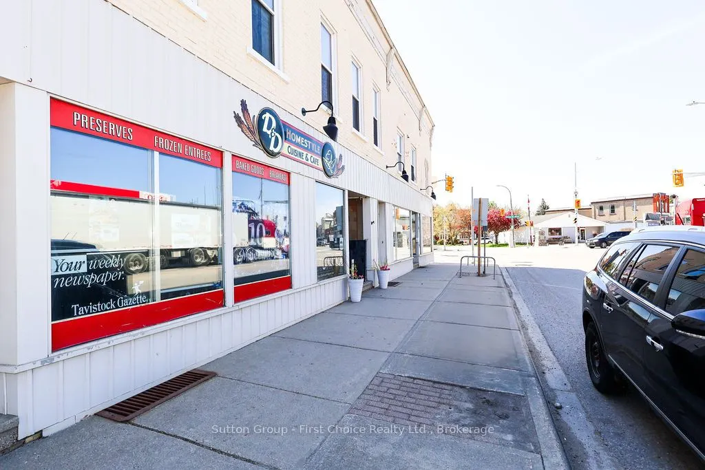 8 Woodstock Street N