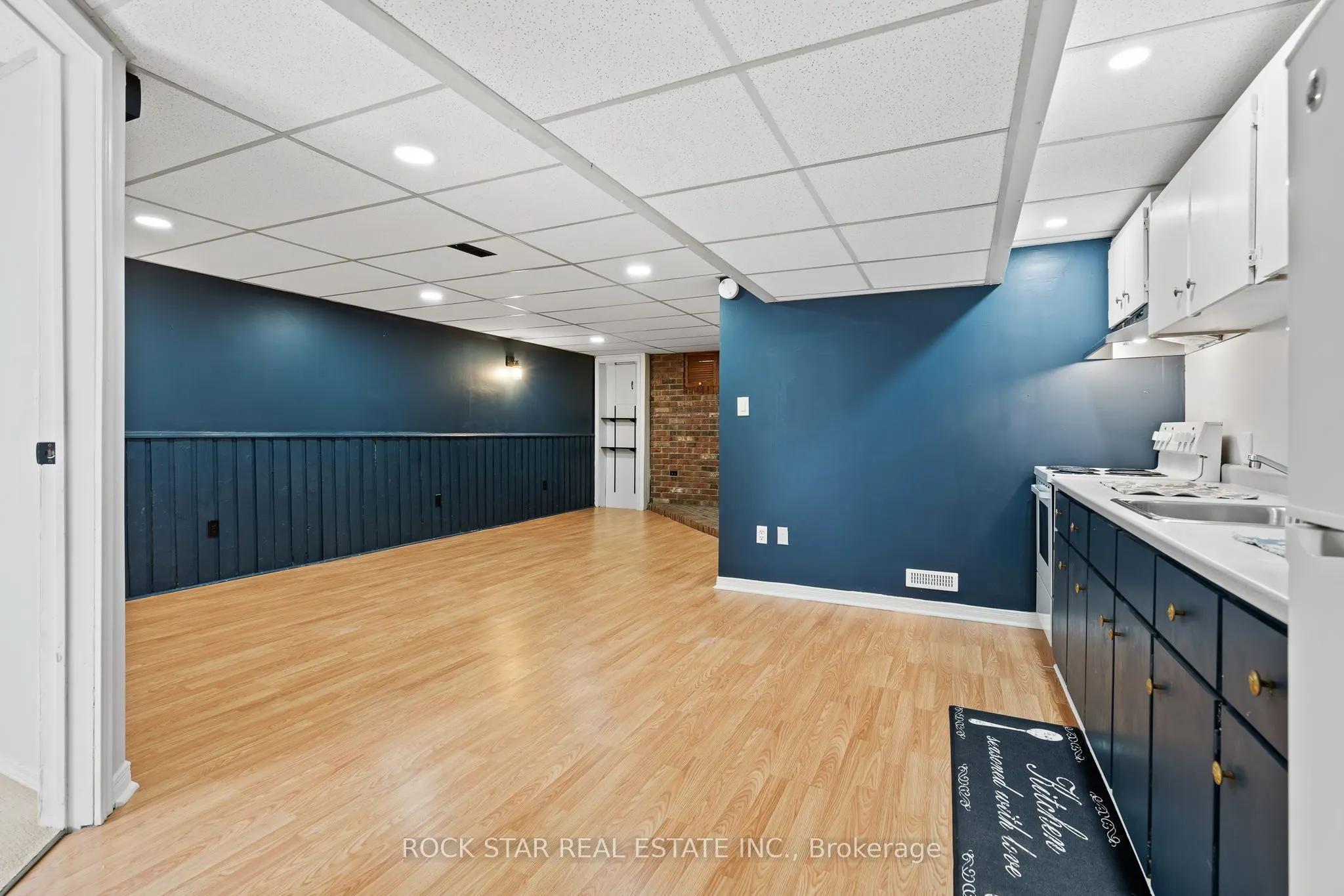 27 Cindy Drive