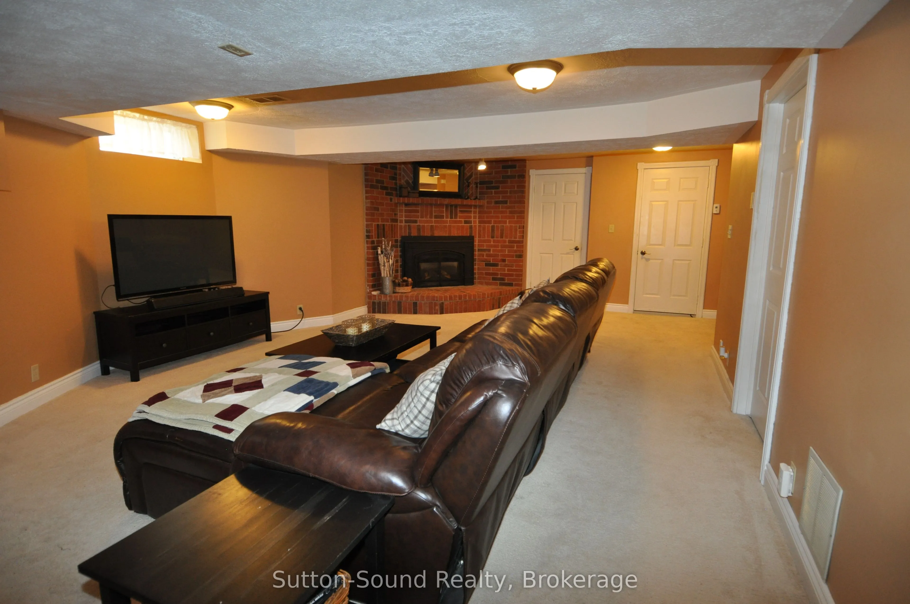 359003 Grey Road 15 Road
