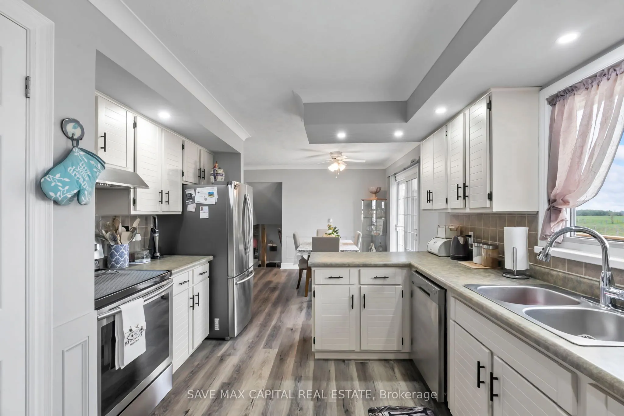 3595 BRUCE ROAD 3