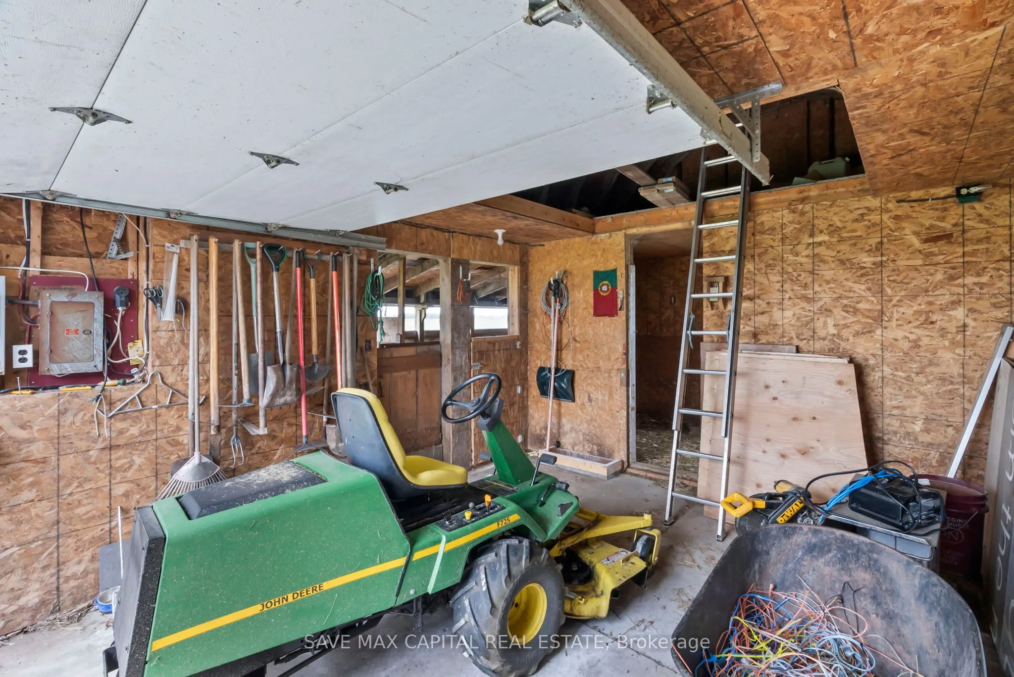 3595 BRUCE ROAD 3