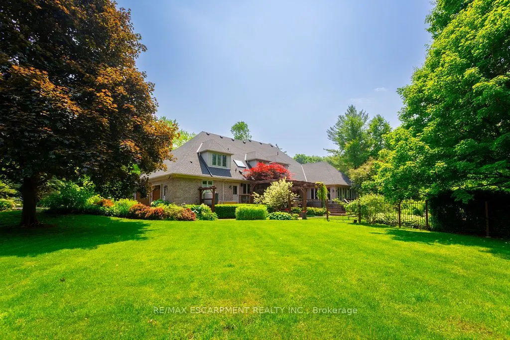27 Blackberry Place