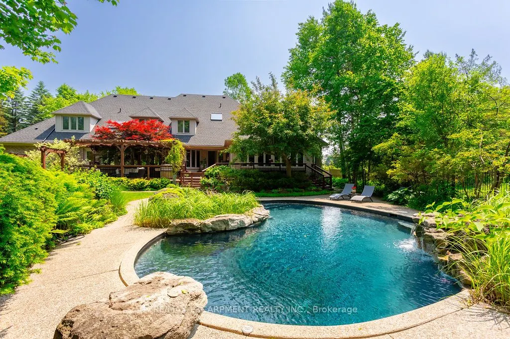 27 Blackberry Place