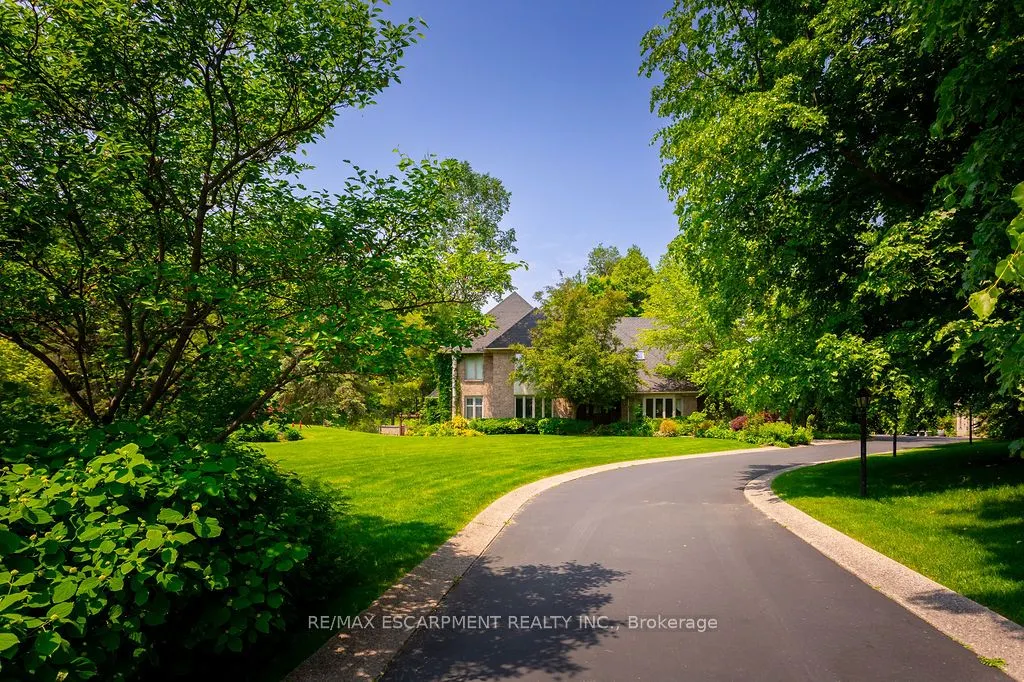 27 Blackberry Place